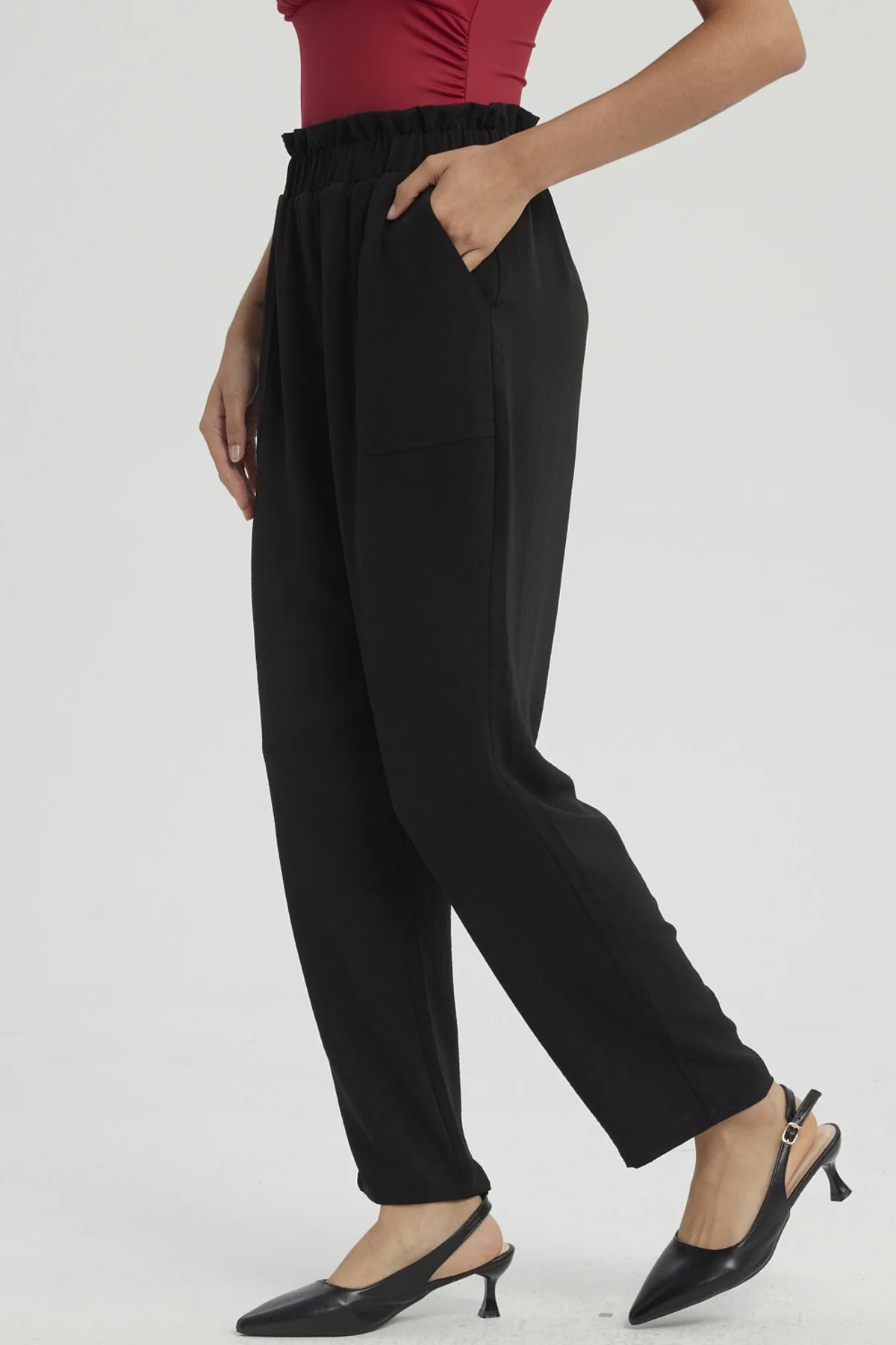 Pantalón Mujer Calce Slim Bolsillo Negro - Image 2
