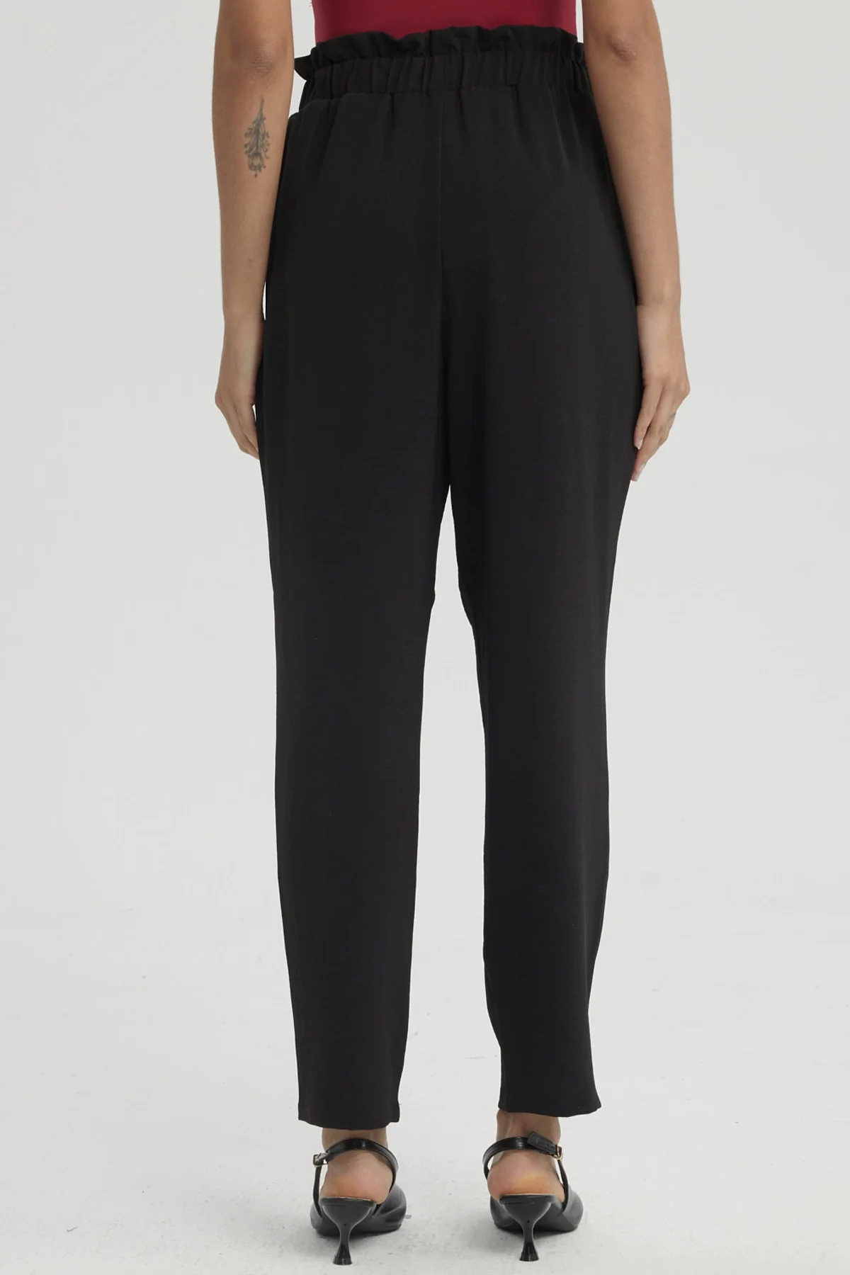 Pantalón Mujer Calce Slim Bolsillo Negro - Image 3
