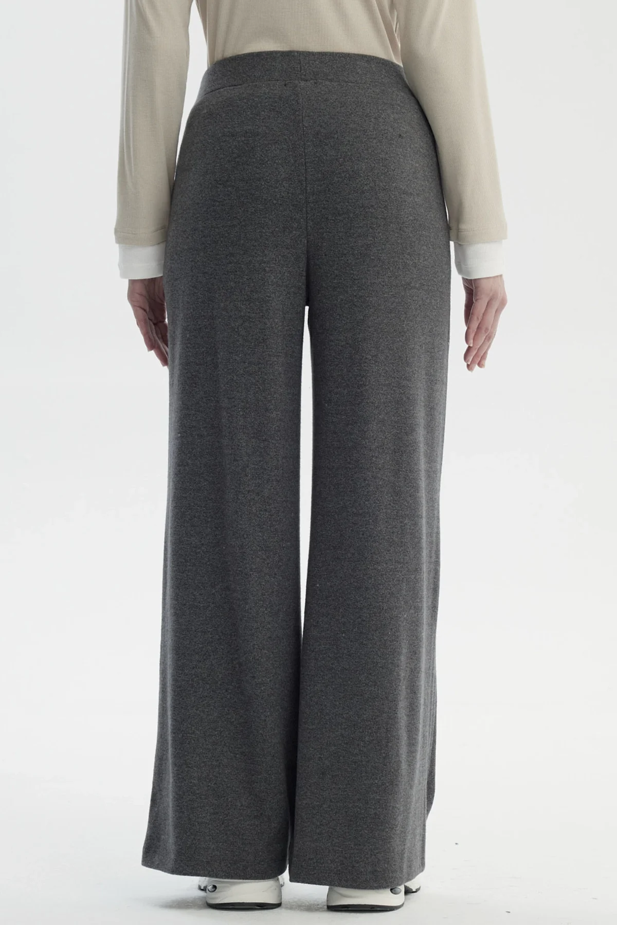 Pantalón Mujer Camman Calce Recto Cortes Gris - Image 3