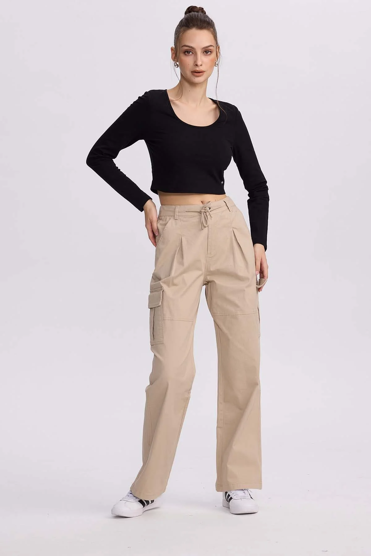 Pantalón Mujer Cargo Pinzas Beige - Image 4