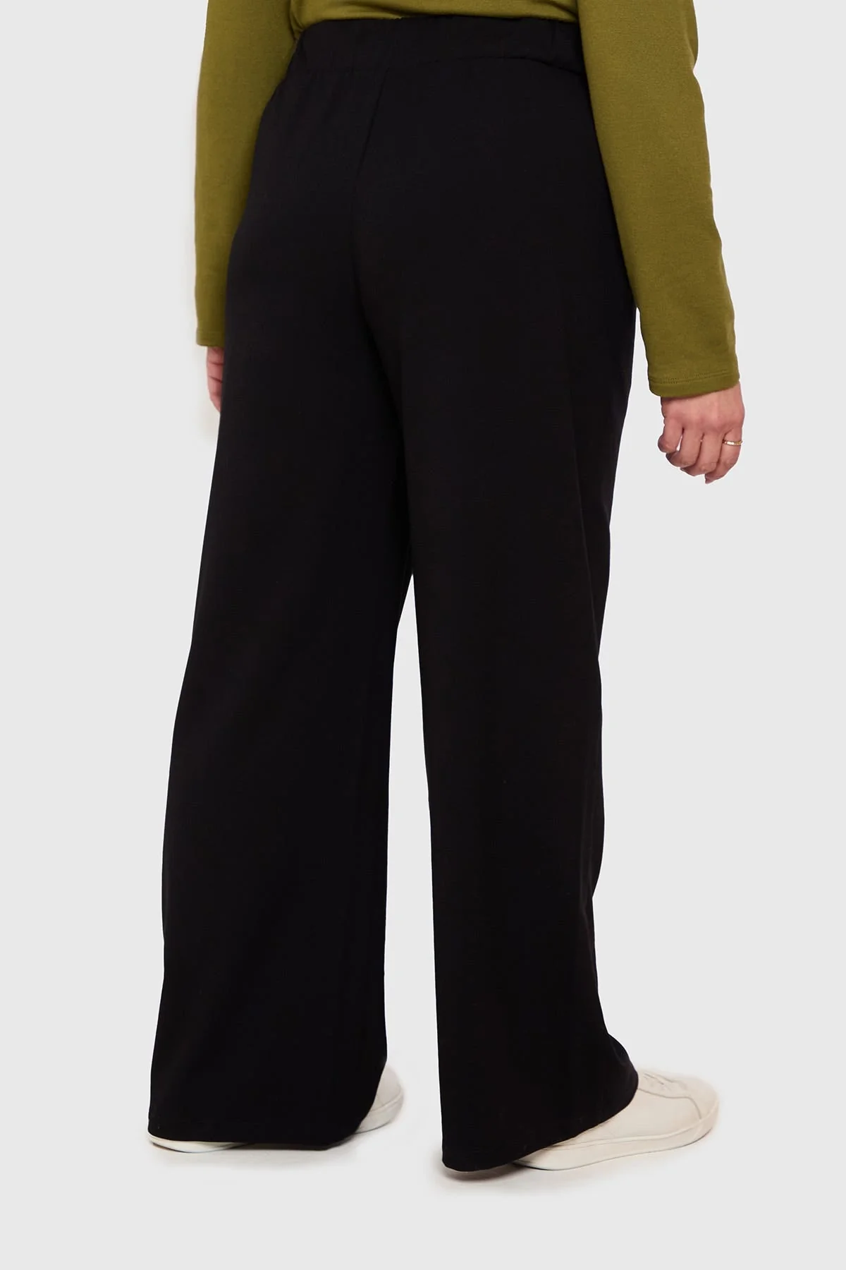 Pantalón Mujer Con Pretina Elástica Negro - Image 4