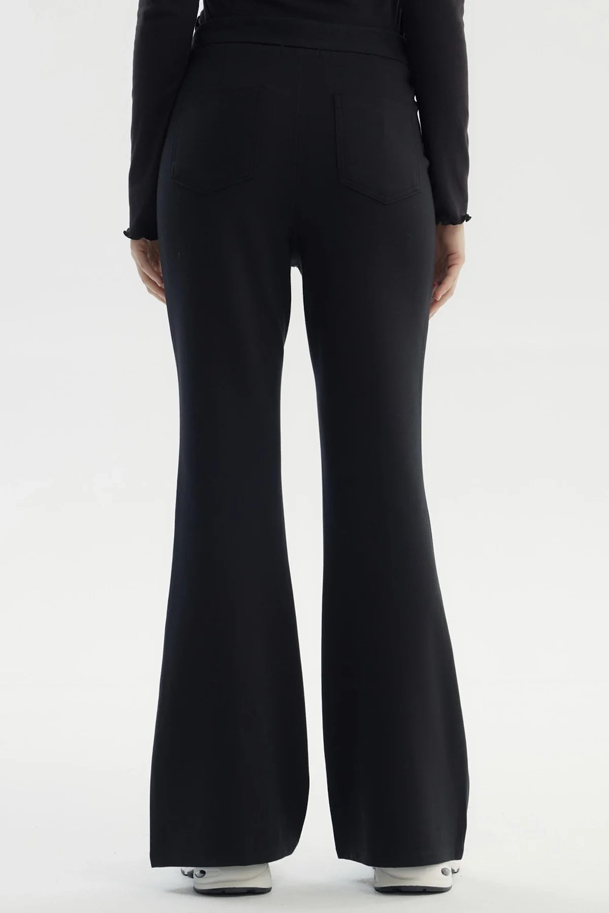 Pantalón Mujer Flare Cinturón Negro - Image 3