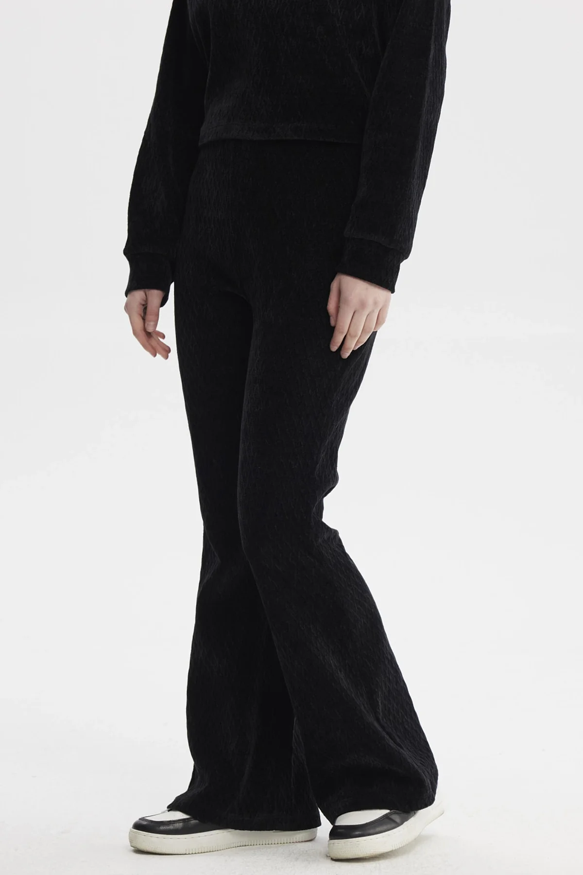 Pantalón Mujer Flare Negro - Image 2