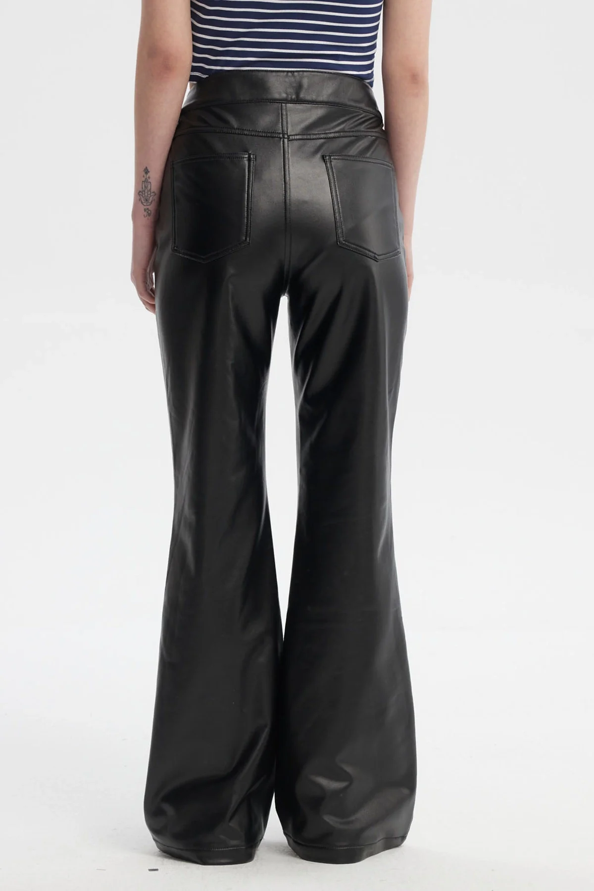 Pantalón Mujer Flare Efecto Cuero Negro - Image 3