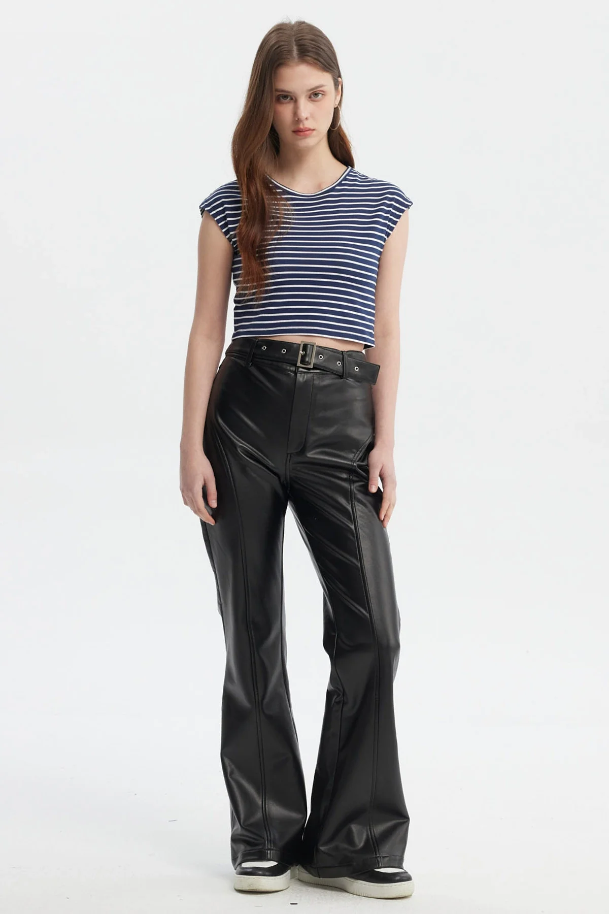 Pantalón Mujer Flare Efecto Cuero Negro - Image 4