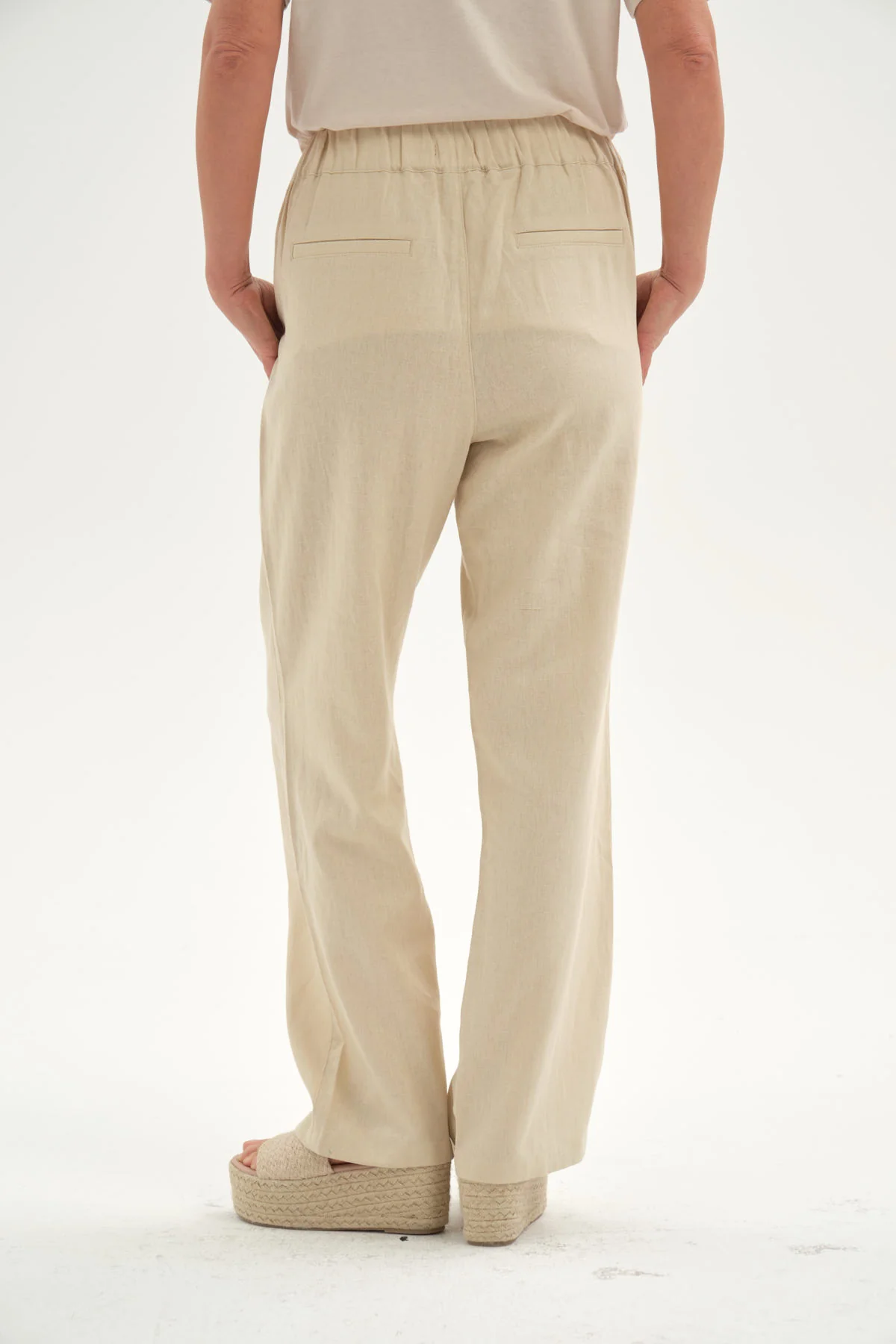Pantalón Mujer Lino Pretina Elasticada Beige - Image 3