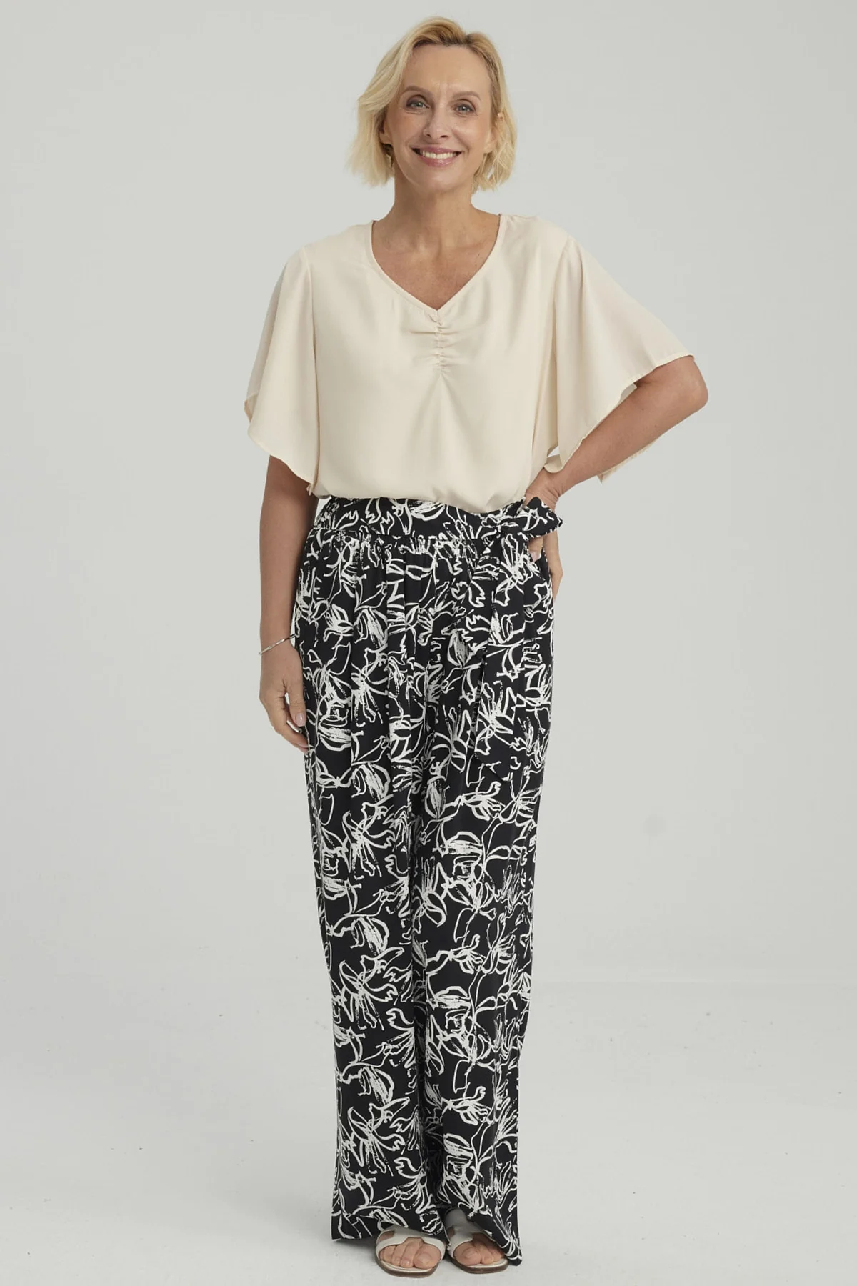 Pantalón Mujer Palazzo Print Negro / Blanco - Image 4