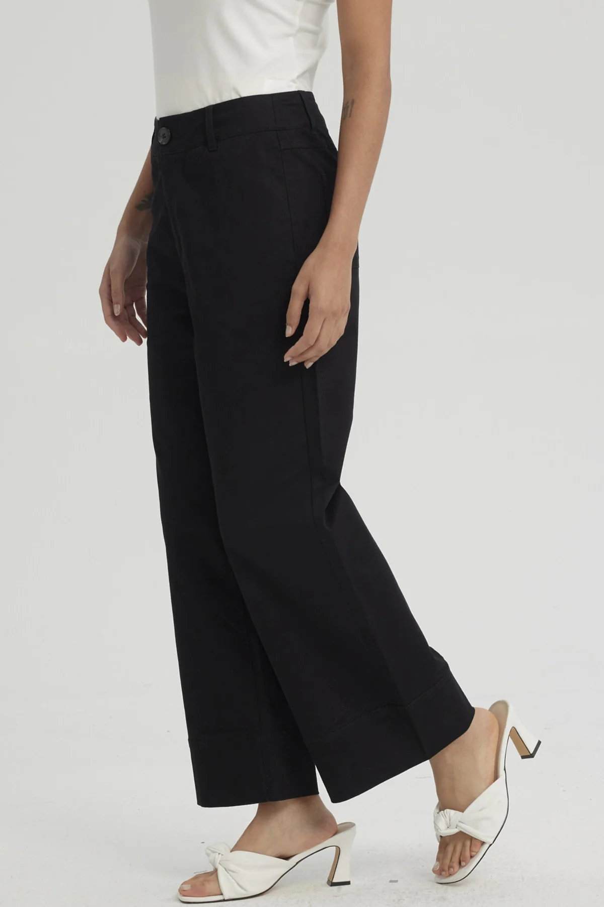 Pantalón Mujer Pliegues Delanteros Negro - Image 2