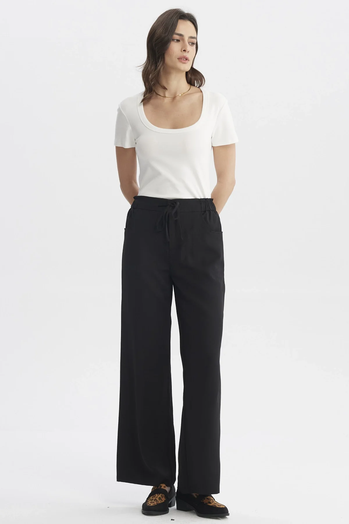 Pantalón Mujer Pretina Con Cordón Negro - Image 4