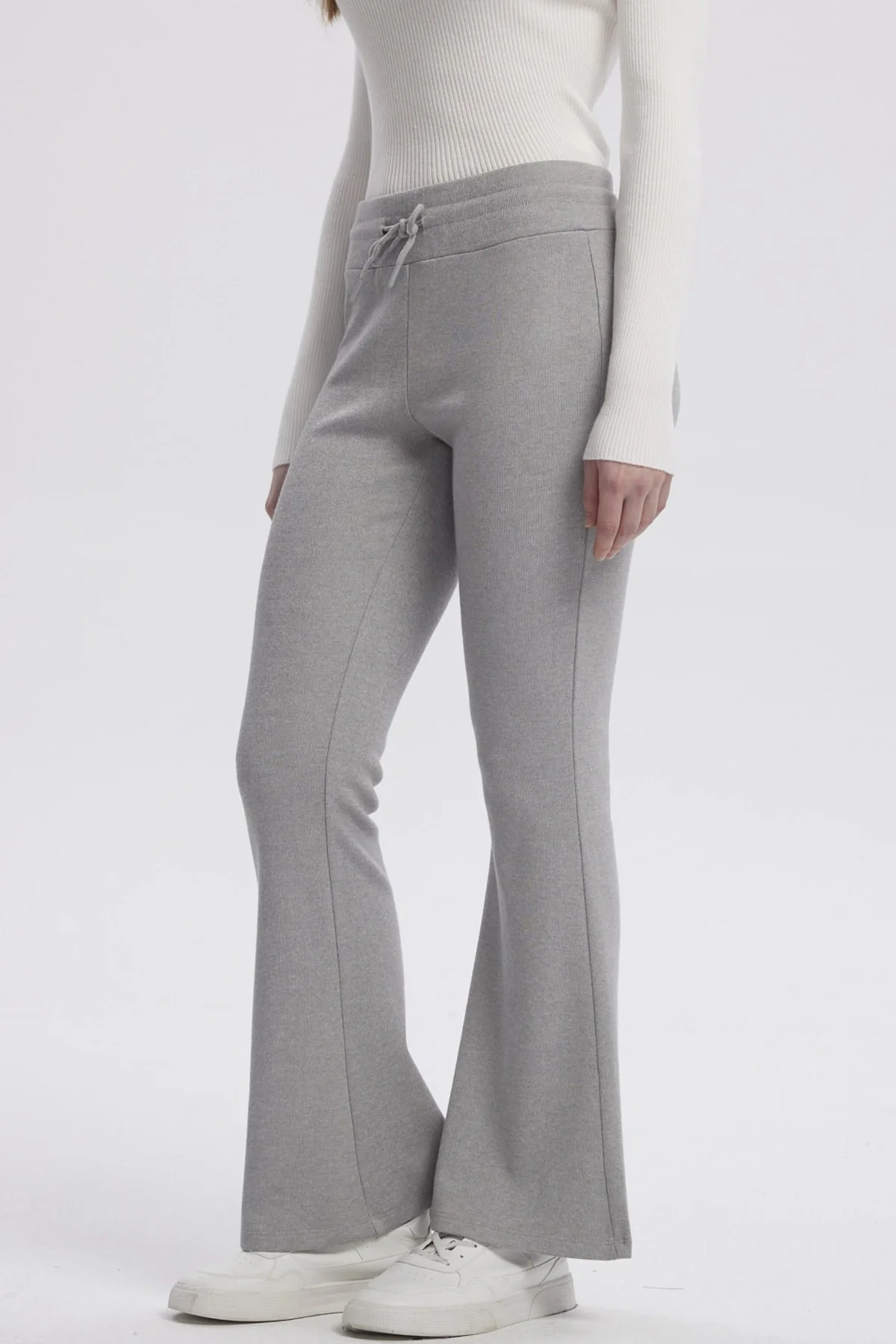 Pantalón Mujer Tejido Flare Gris Melange - Image 2