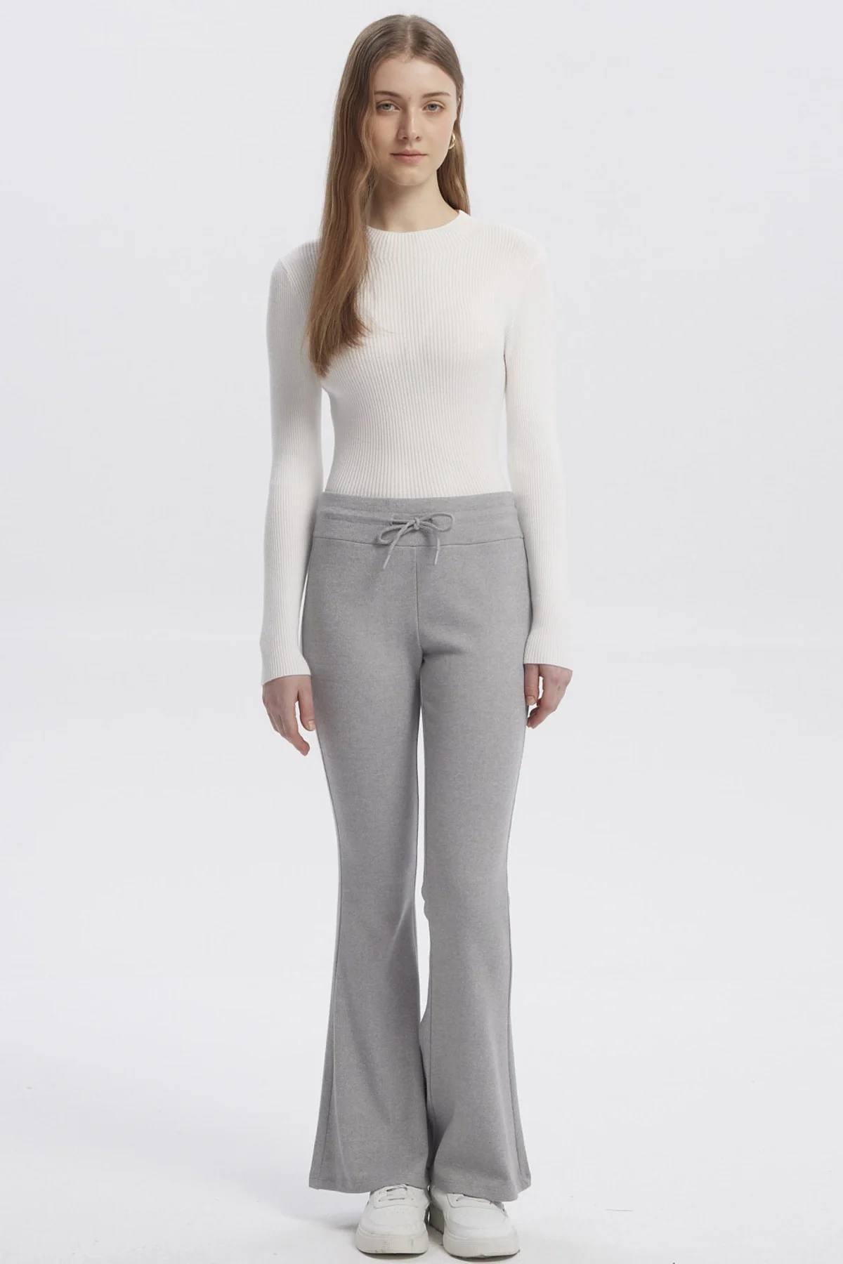 Pantalón Mujer Tejido Flare Gris Melange - Image 4