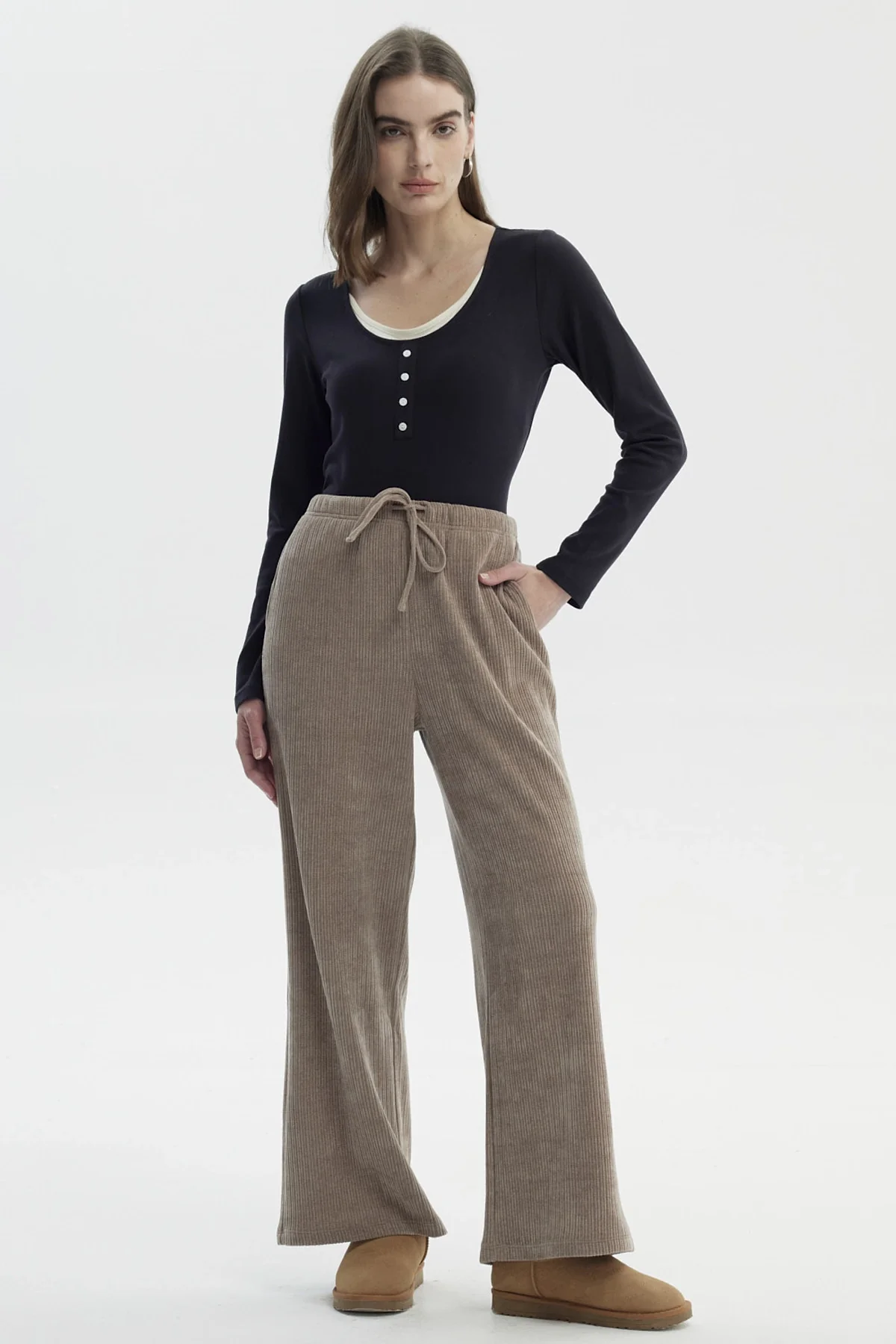 Pantalón Mujer Wide Leg Gris Taupe - Image 4