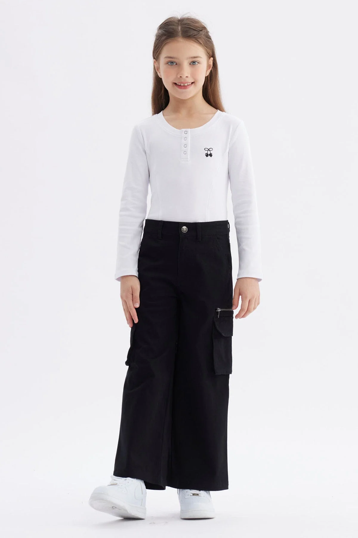 Pantalón Niña Cargo Con Cierre Negro - Image 4