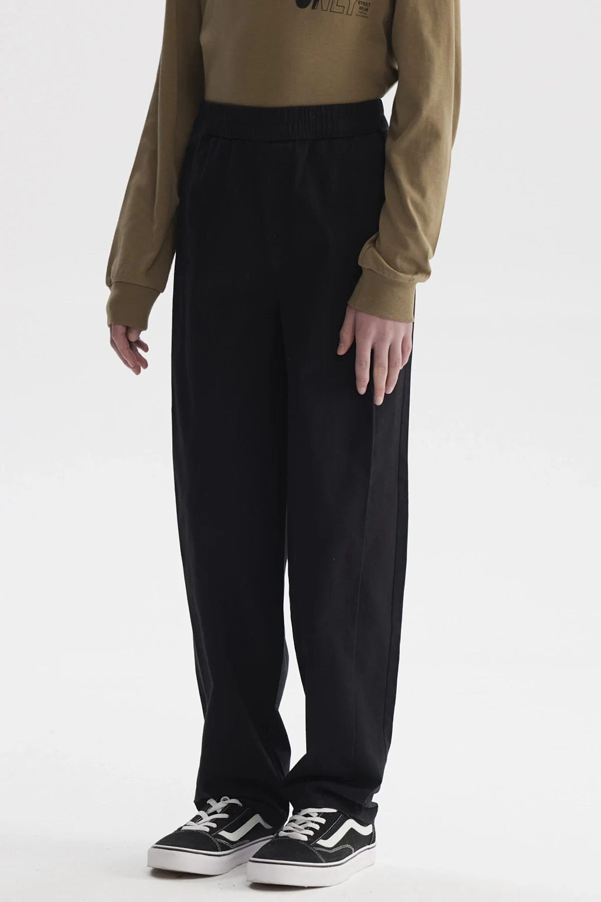 Pantalón Niño Baggy Negro - Image 3