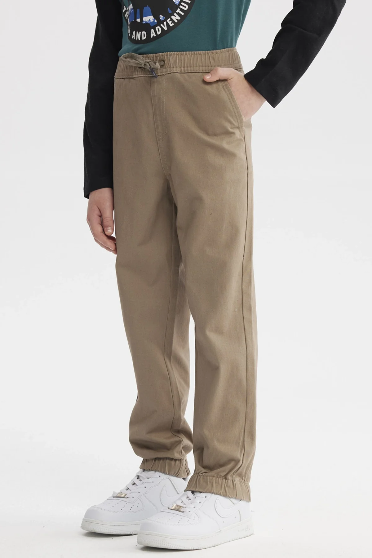 Pantalón Niño Básico Beige Oscuro - Image 2