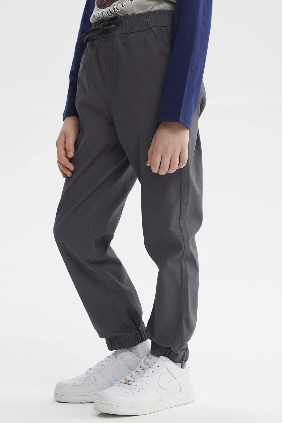Pantalón Niño Básico Gris Oscuro - Image 2