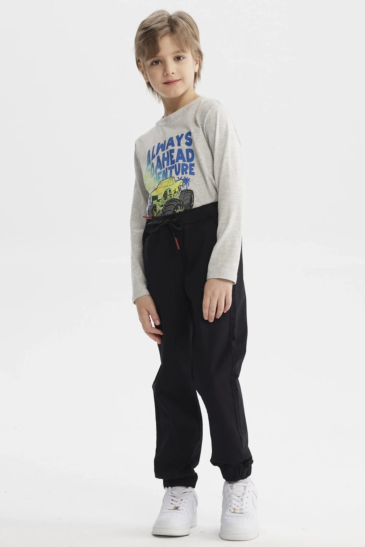 Pantalón Niño Básico Negro - Image 4