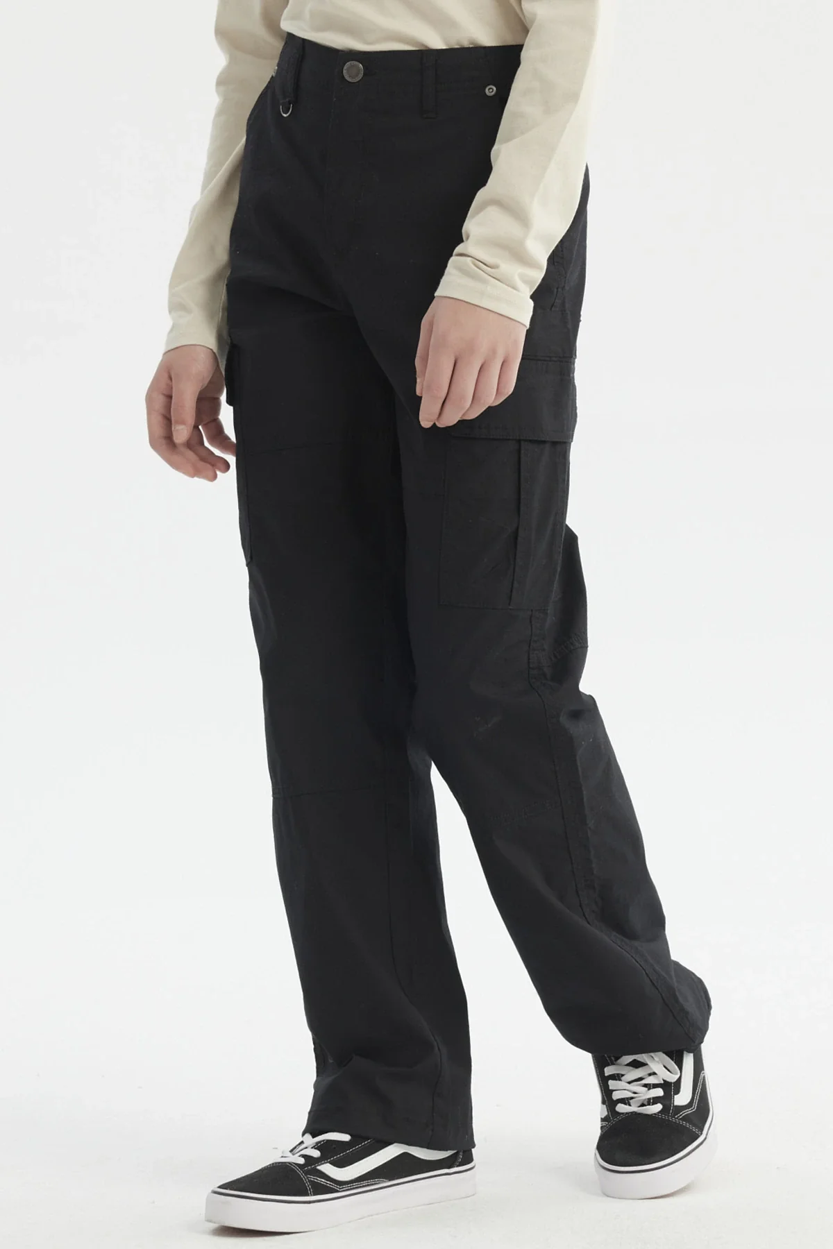 Pantalón Niño Cargo Con Cortes Negro - Image 2