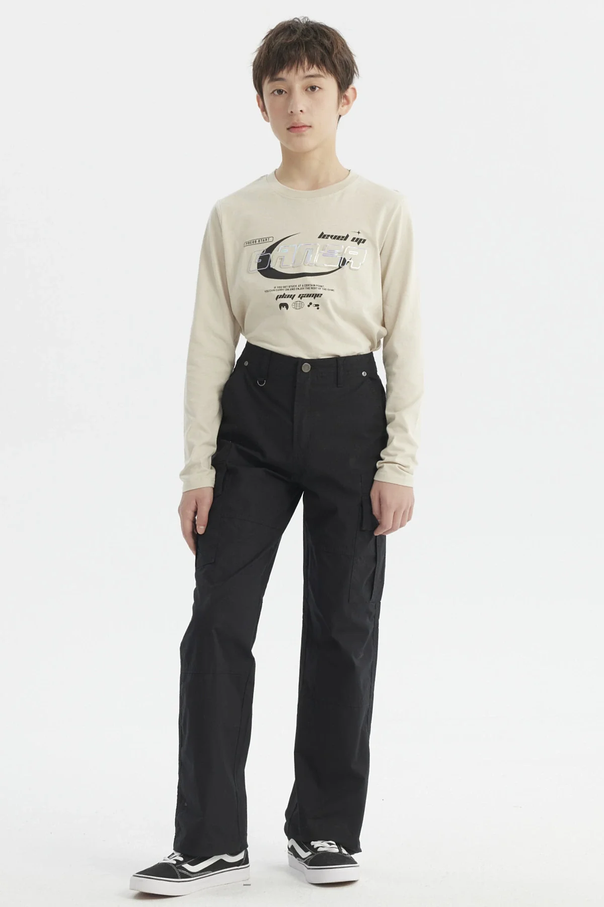 Pantalón Niño Cargo Con Cortes Negro - Image 4