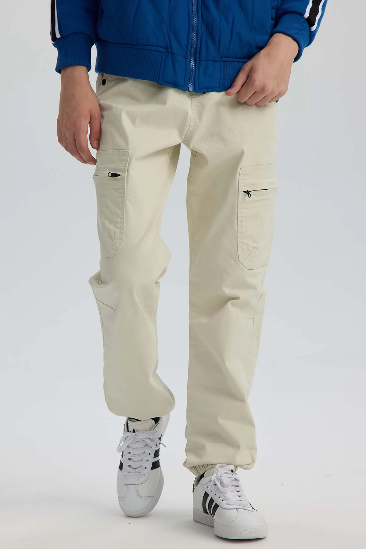 Pantalón Niño Gabardina Cargo Crudo - Image 2