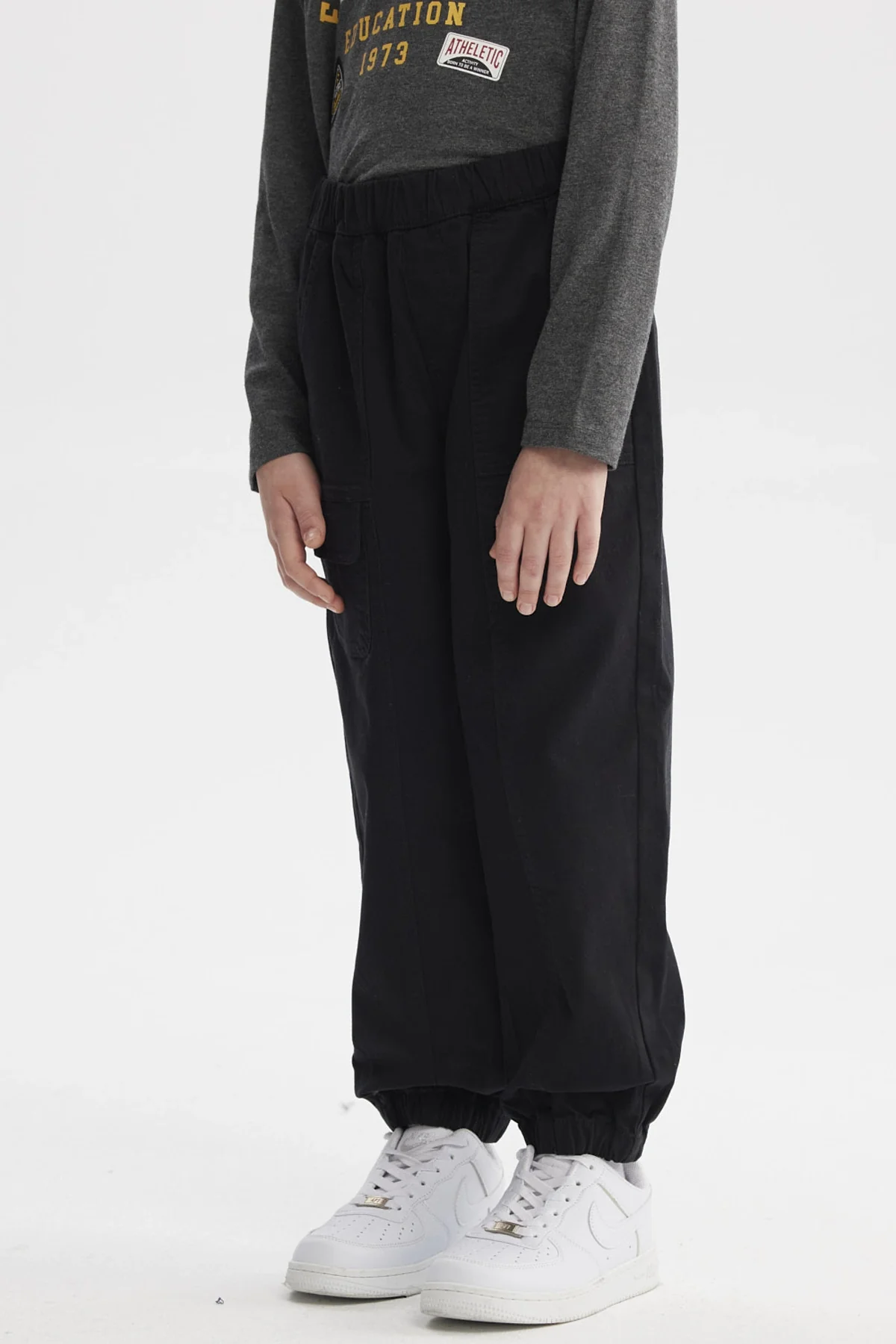 Pantalón Niño Pitillo Negro - Image 2