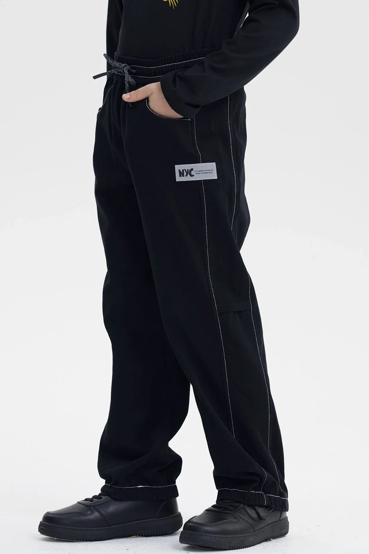 Pantalón Niño Pitillo Negro - Image 2