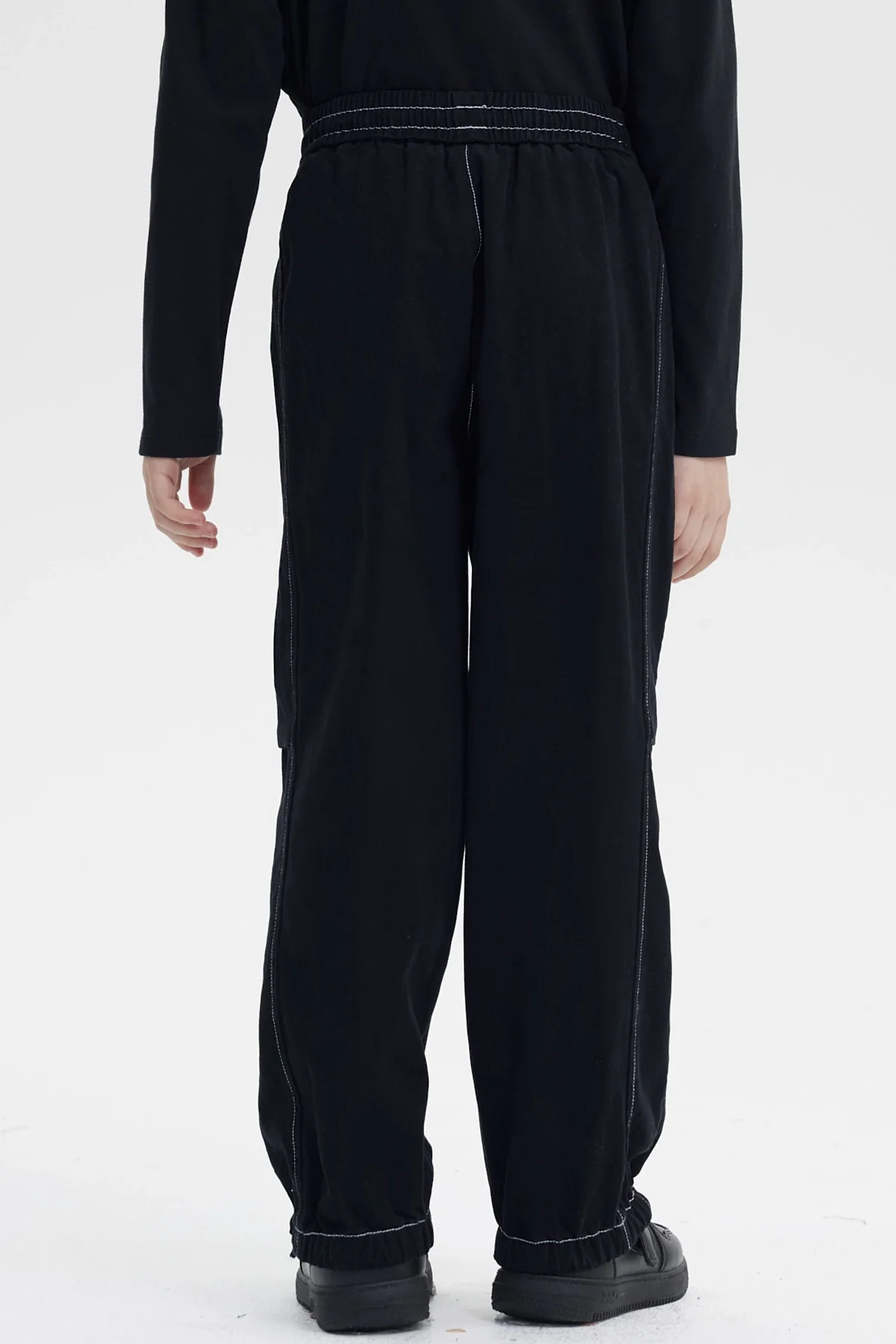 Pantalón Niño Pitillo Negro - Image 3