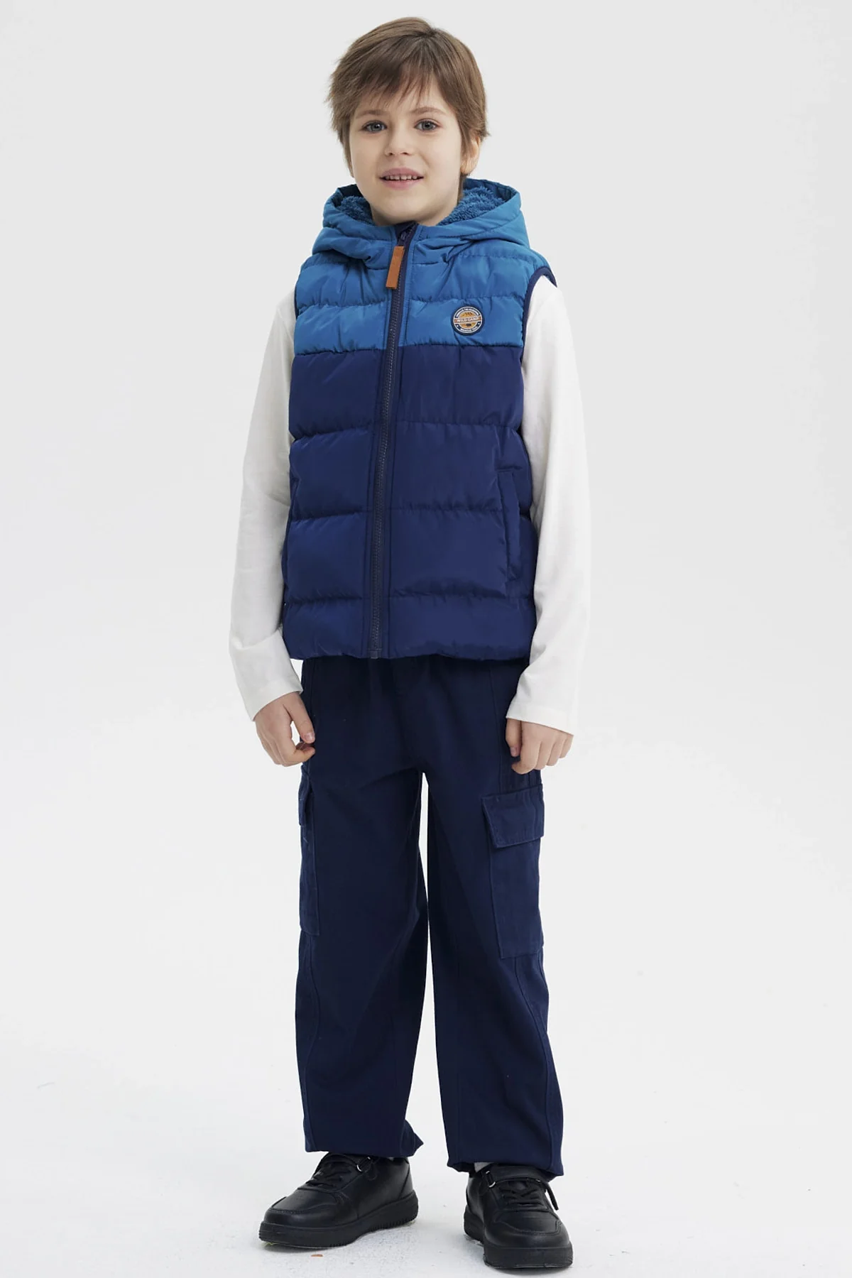 Parka Niño Sin Mangas Azul Petroleo - Image 4