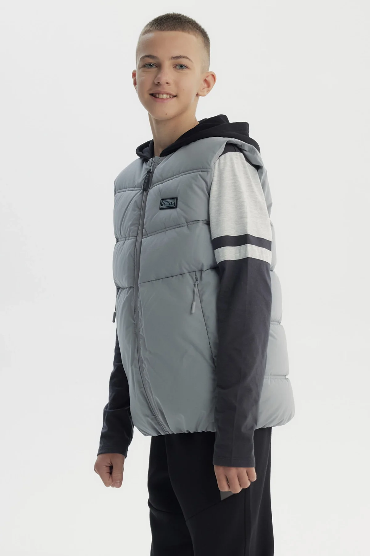 Parka Niño Sin Mangas Gris - Image 2