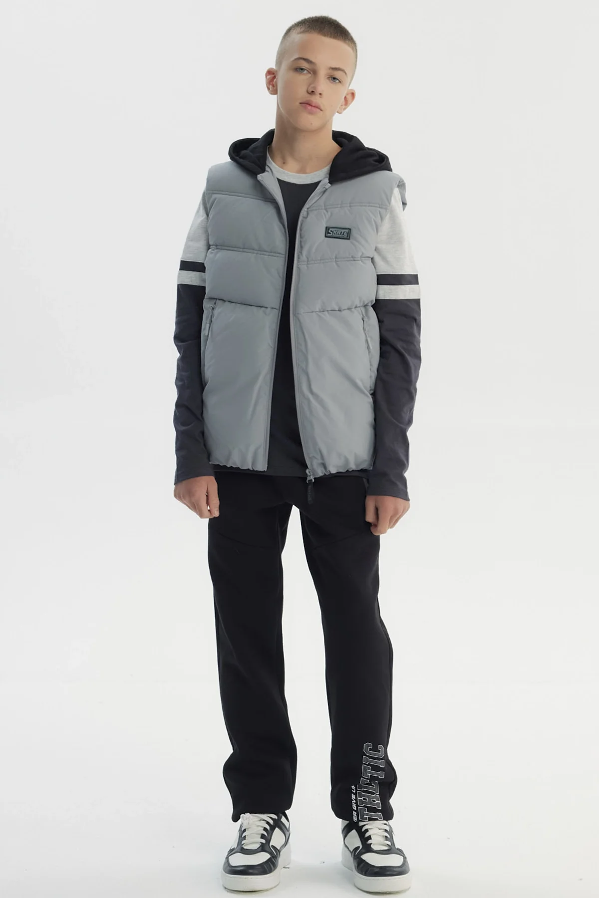 Parka Niño Sin Mangas Gris - Image 4