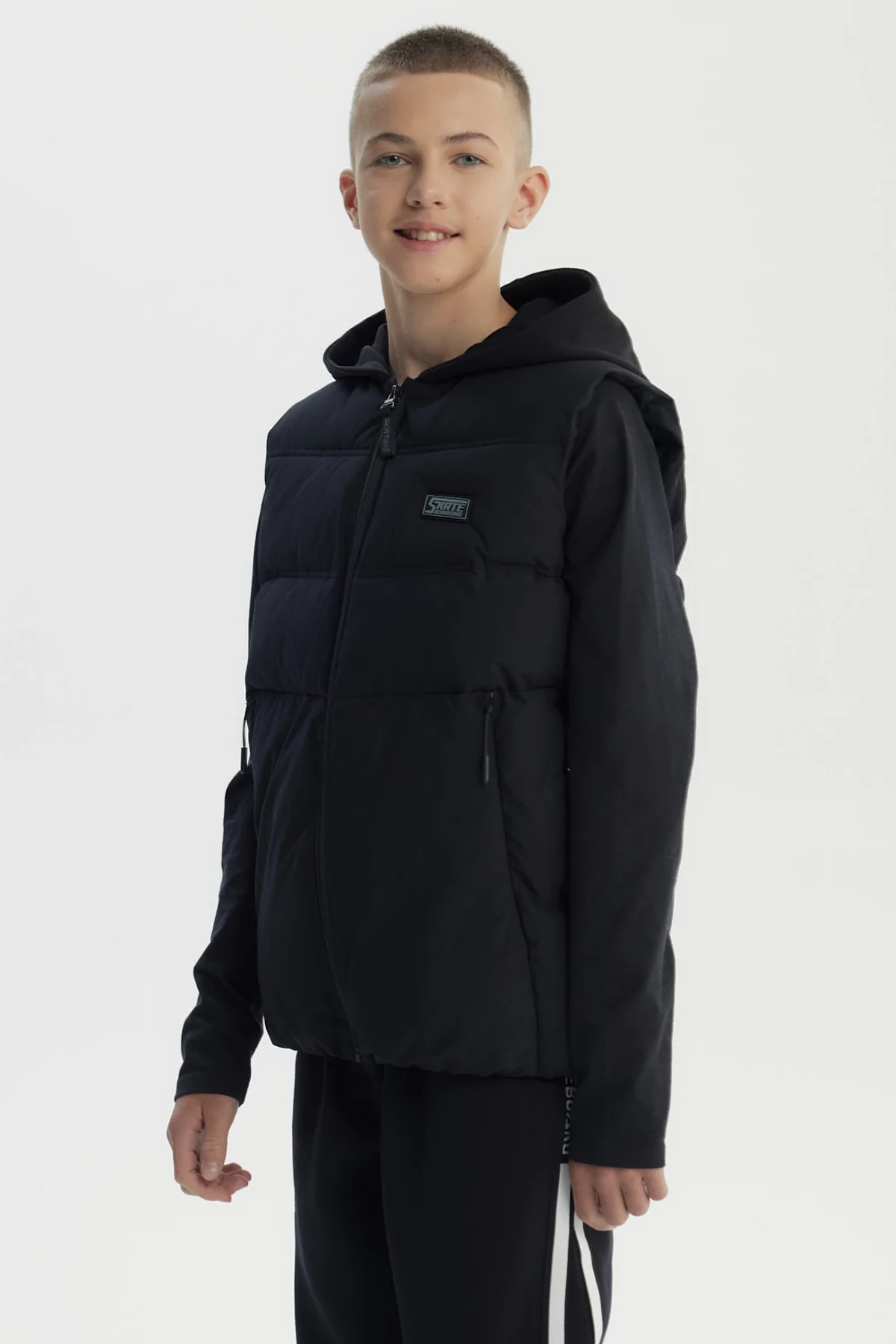 Parka Niño Sin Mangas Negro - Image 2