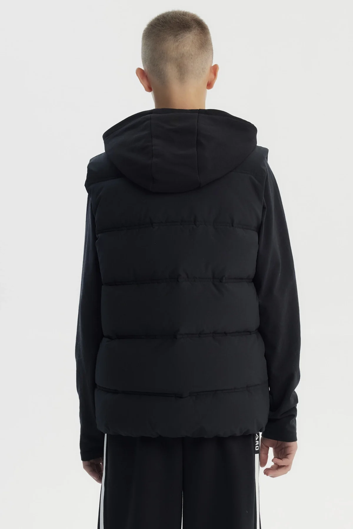Parka Niño Sin Mangas Negro - Image 3