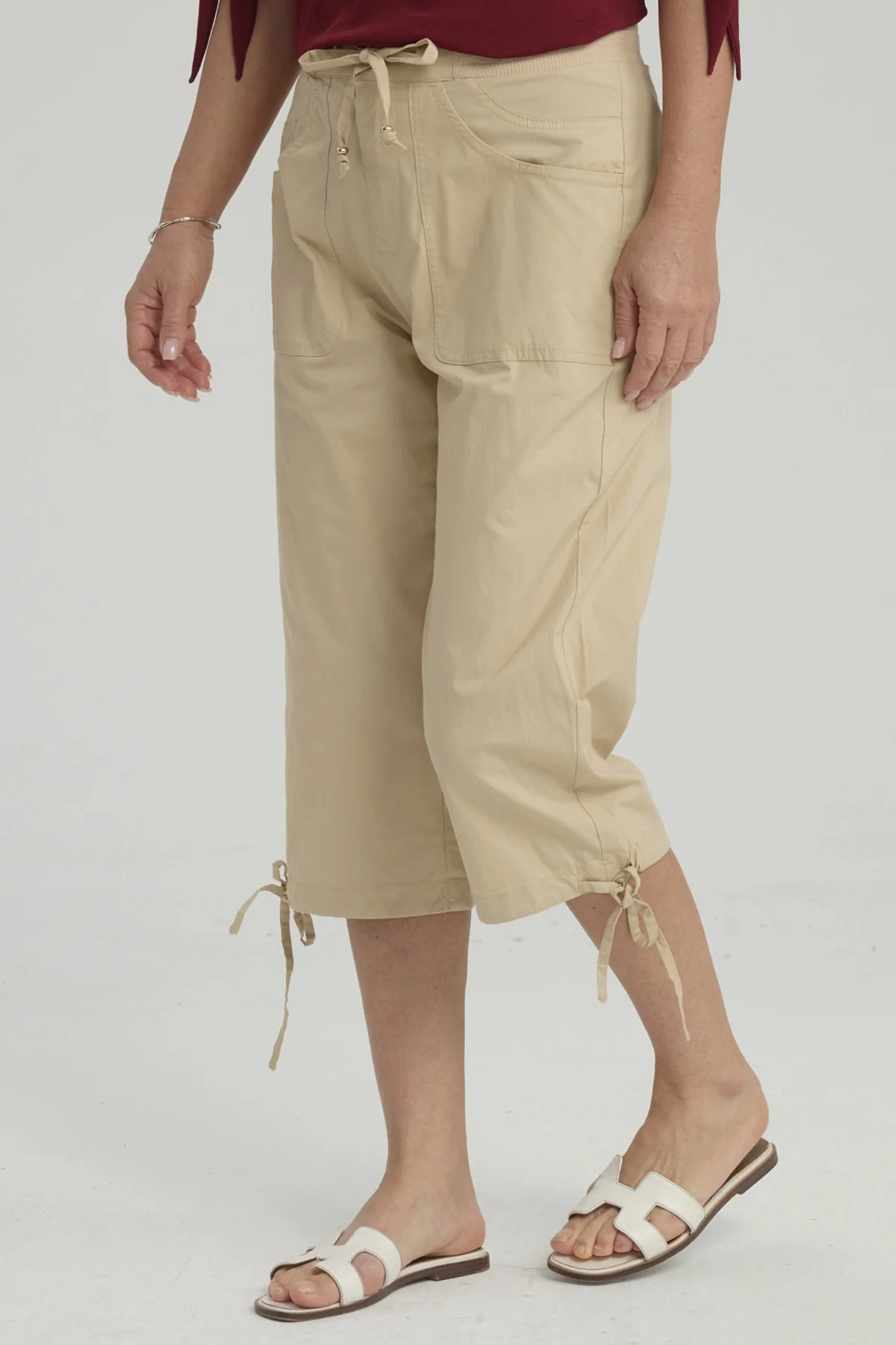 Pescador Mujer Con Cortes Y Apertura Beige - Image 4