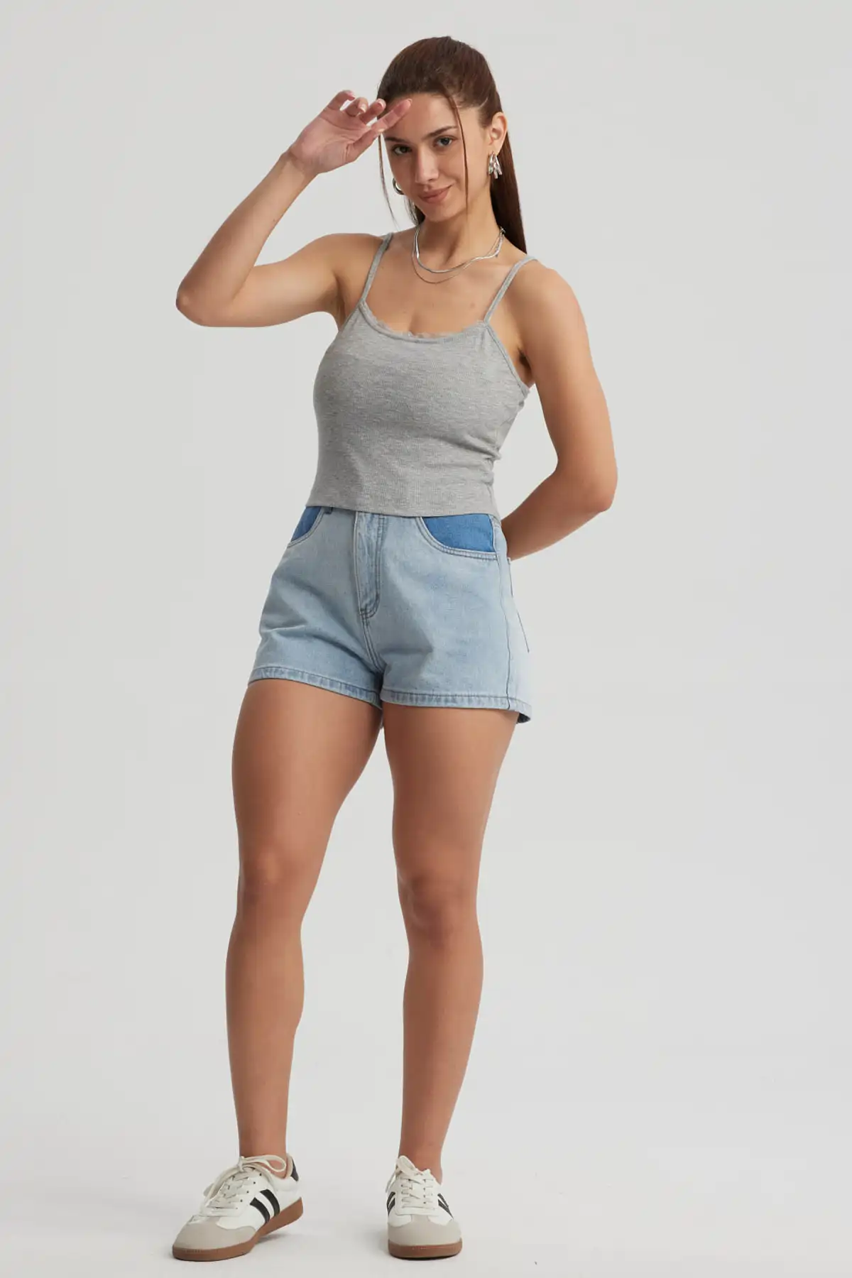 Peto Mujer Encaje Crop Gris Melange - Image 4