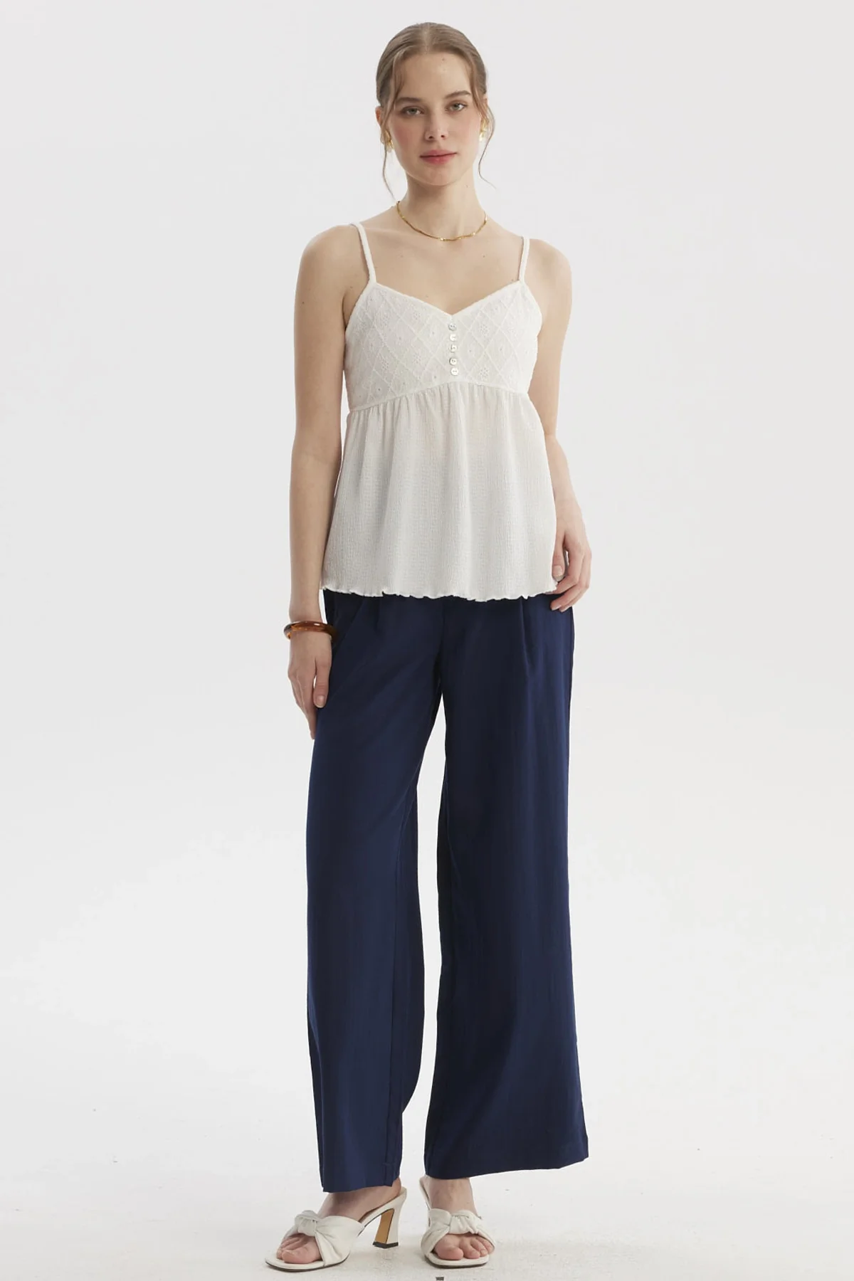 Peto Mujer Escote Calado Crudo - Image 4