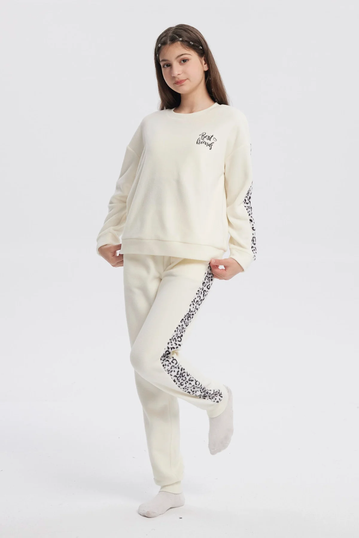 Pijama Niña Polera Y Pantalón Beige - Image 4