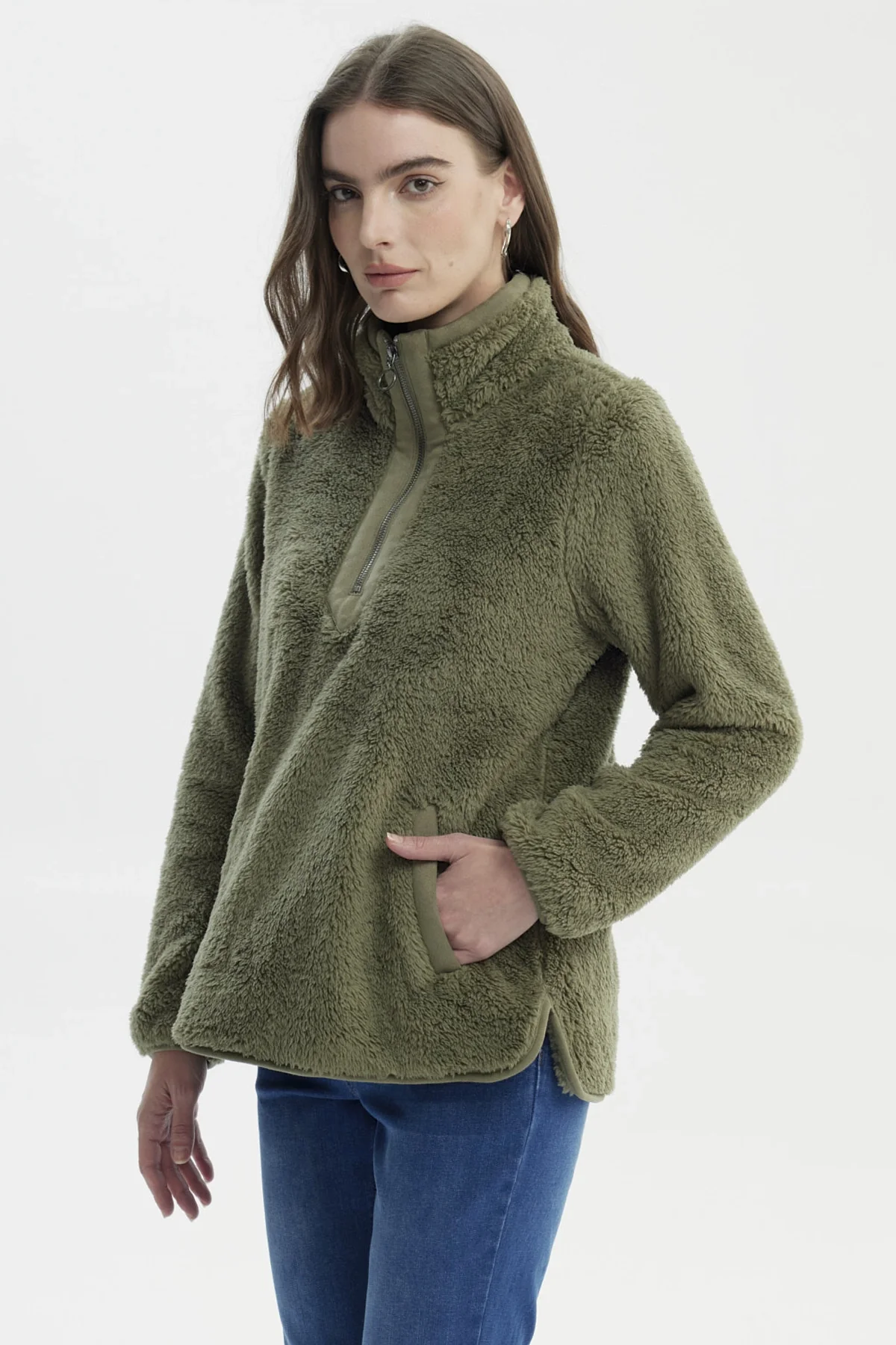 Polar Mujer Cuello Alto Con Medio Cierre Verde Olivo - Image 2
