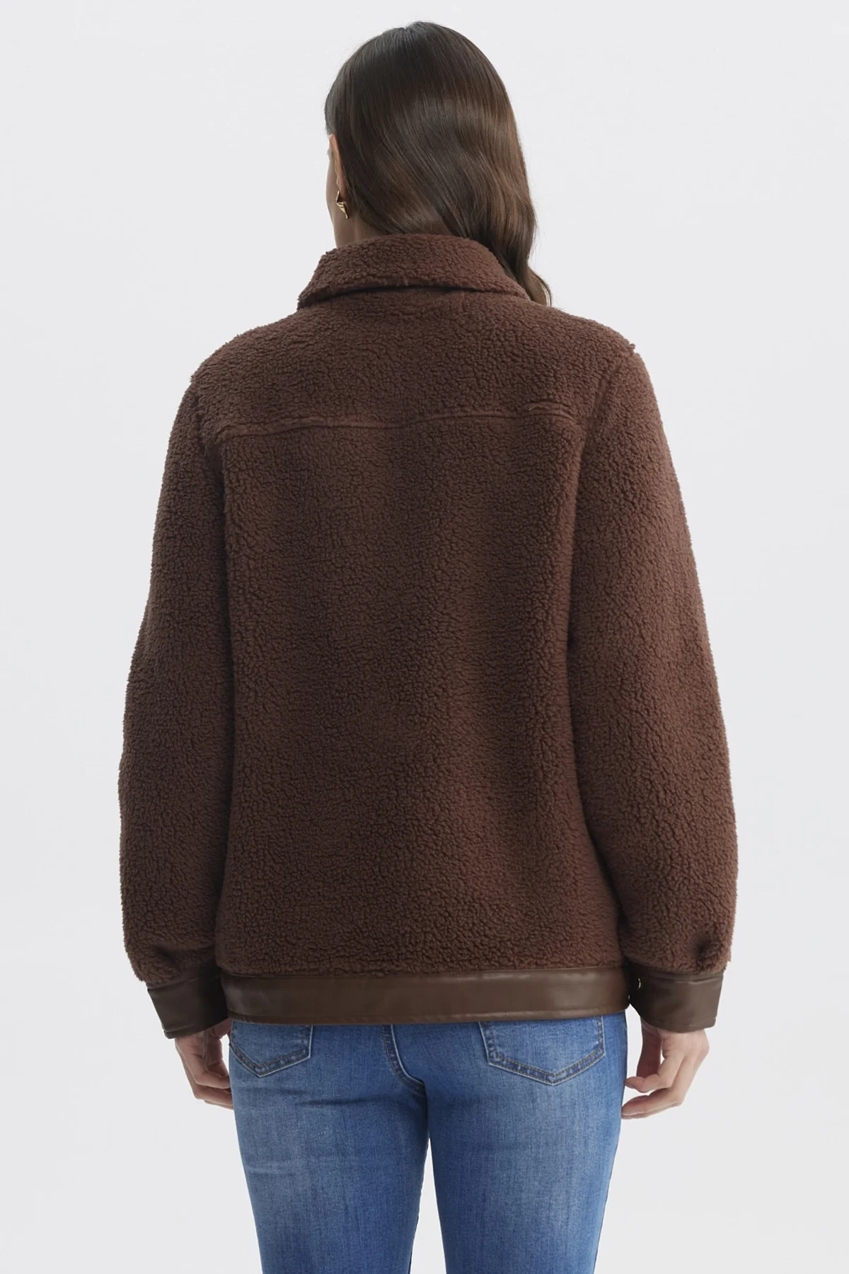 Polar Mujer Cuello Camisero Café Oscuro - Image 3