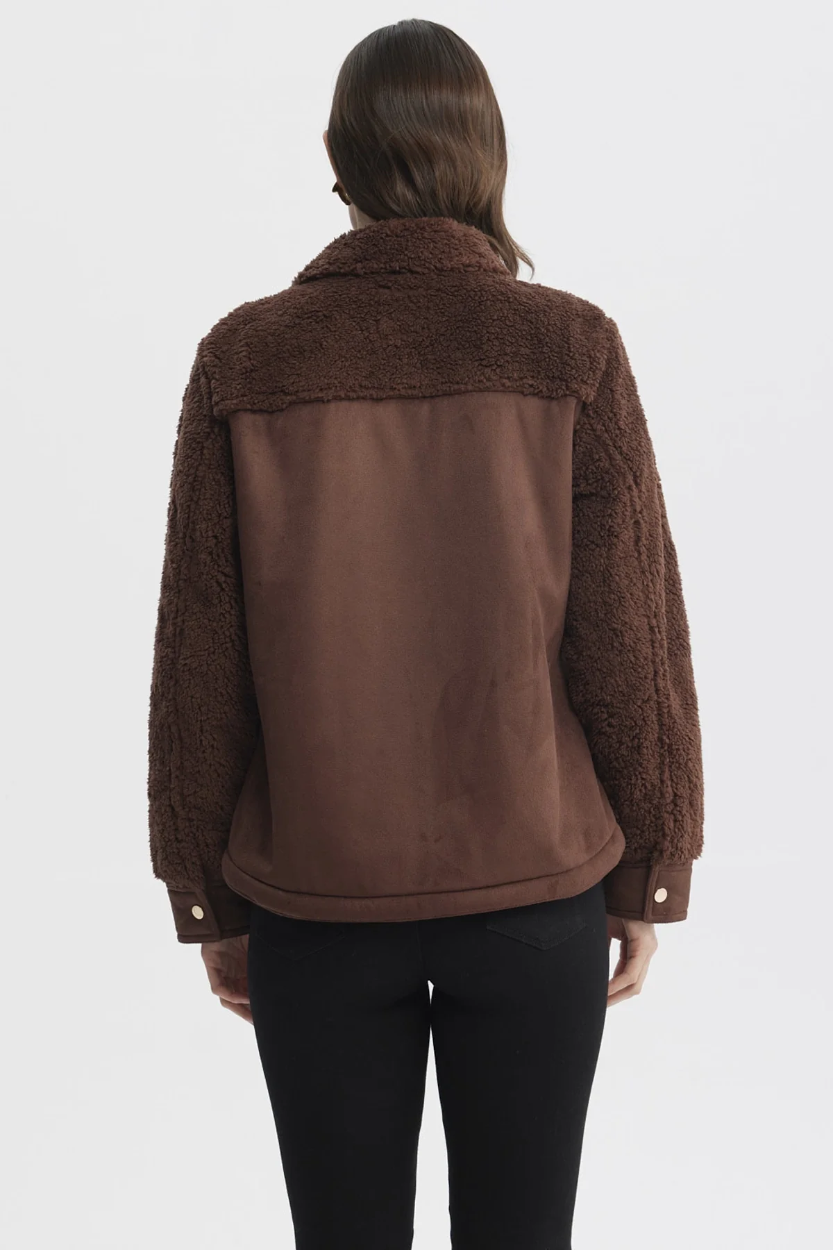 Polar Mujer Cuello Camisero Café Oscuro - Image 3