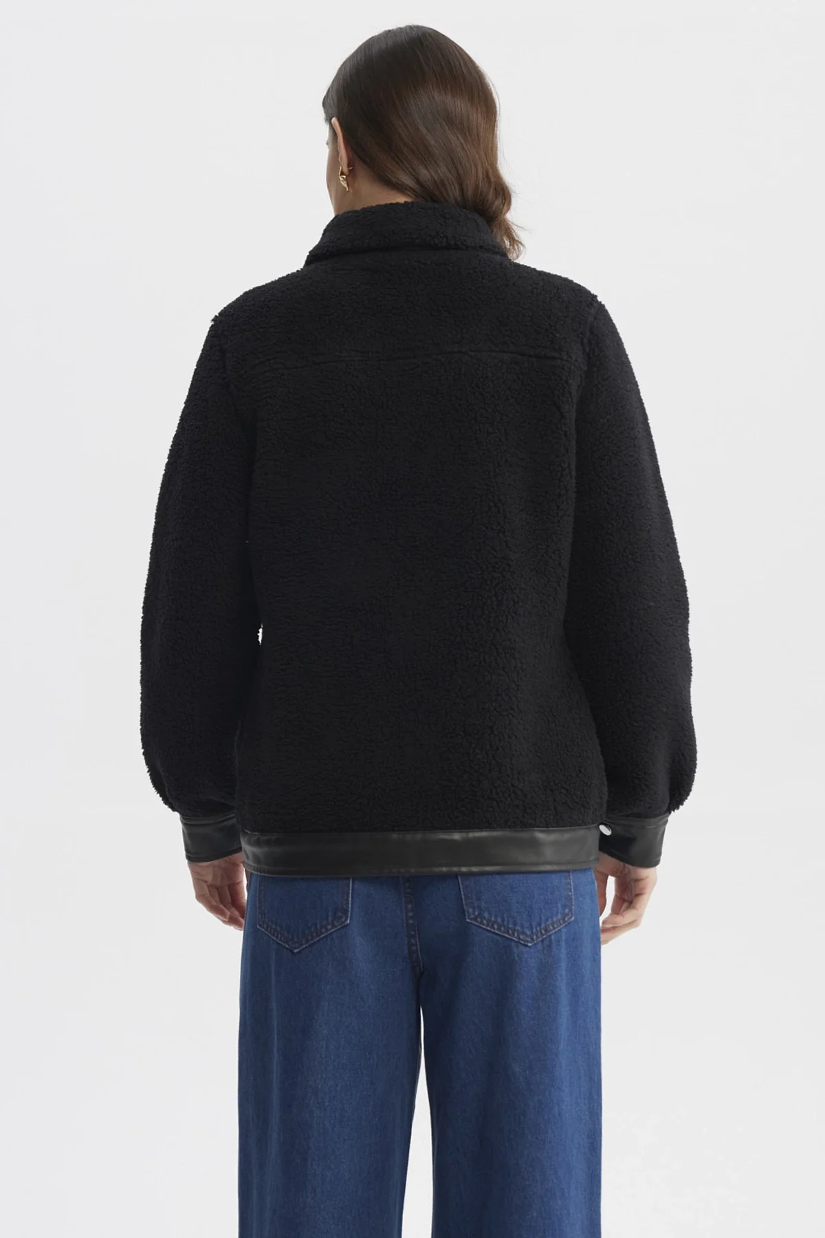 Polar Mujer Cuello Camisero Negro - Image 3