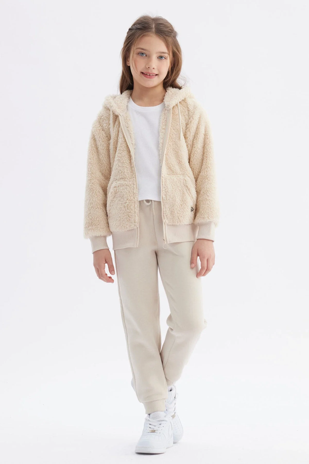 Polar Niña Peludo Básico Beige - Image 4