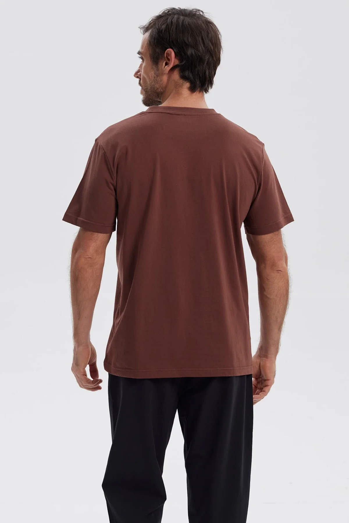 Polera Hombre Básica Con Bolsillo Café Oscuro - Image 3
