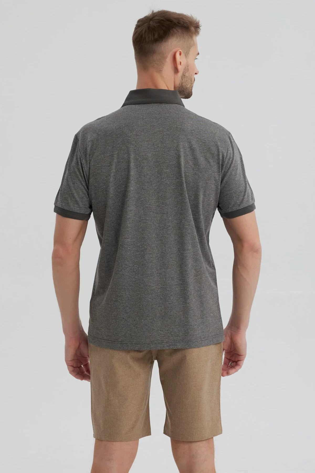 Polera Hombre Con Contraste Gris - Image 3