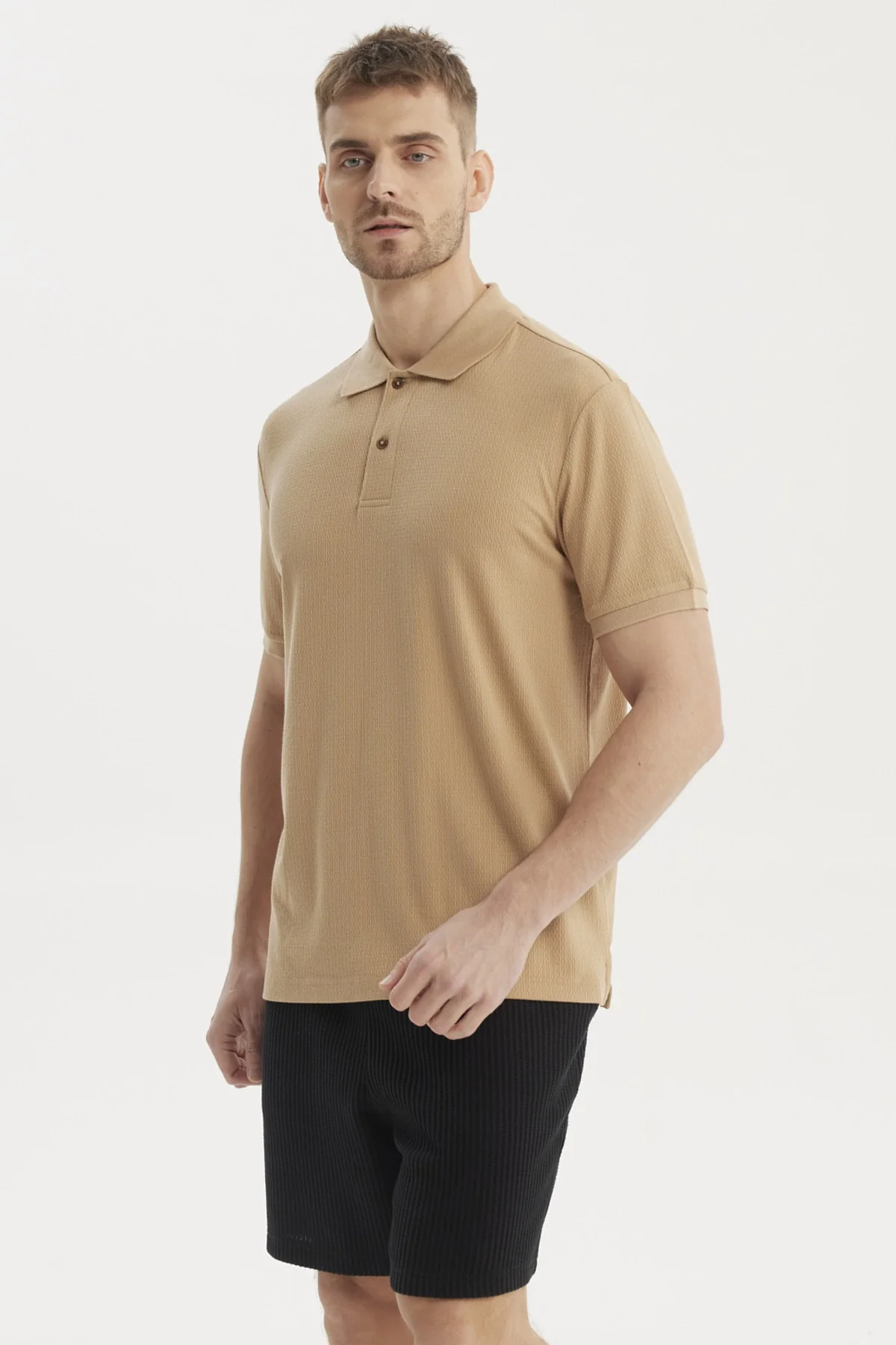 Polera Hombre Cuello Camisero Beige - Image 2
