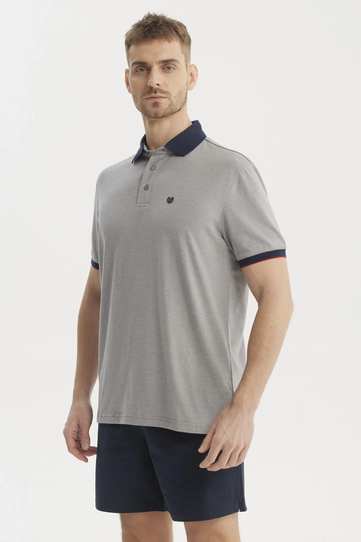 Polera Hombre Cuello Contraste Gris - Image 2