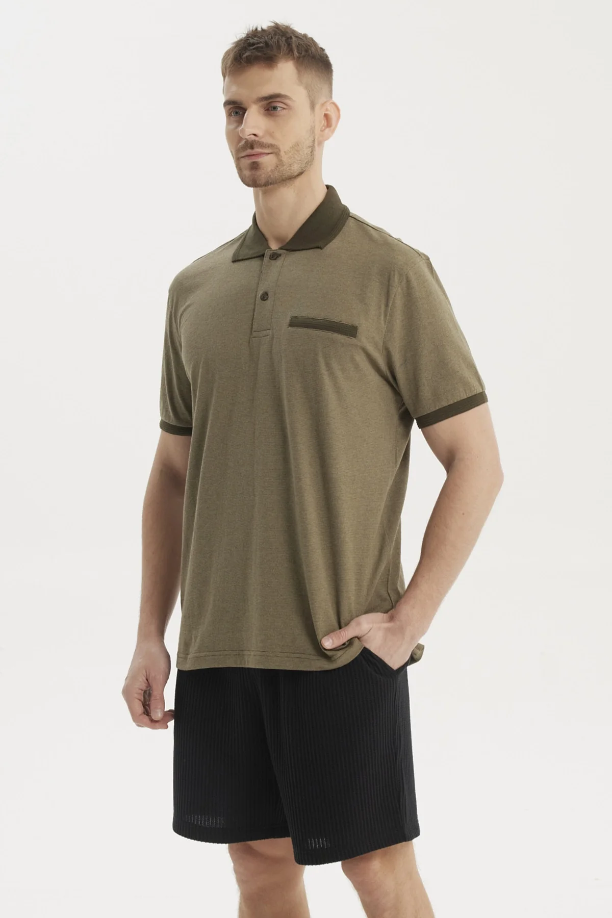 Polera Hombre Cuello Polo Jacquard Verde Oliva - Image 2