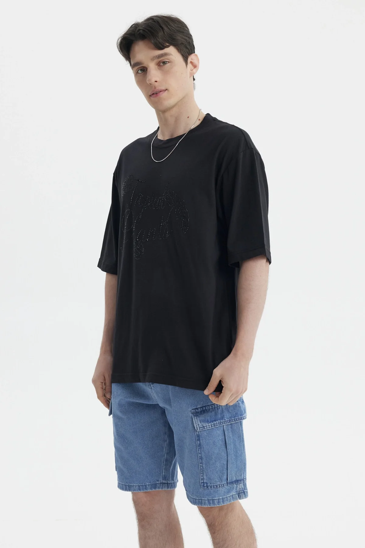 Polera Hombre Estampado Negro - Image 2