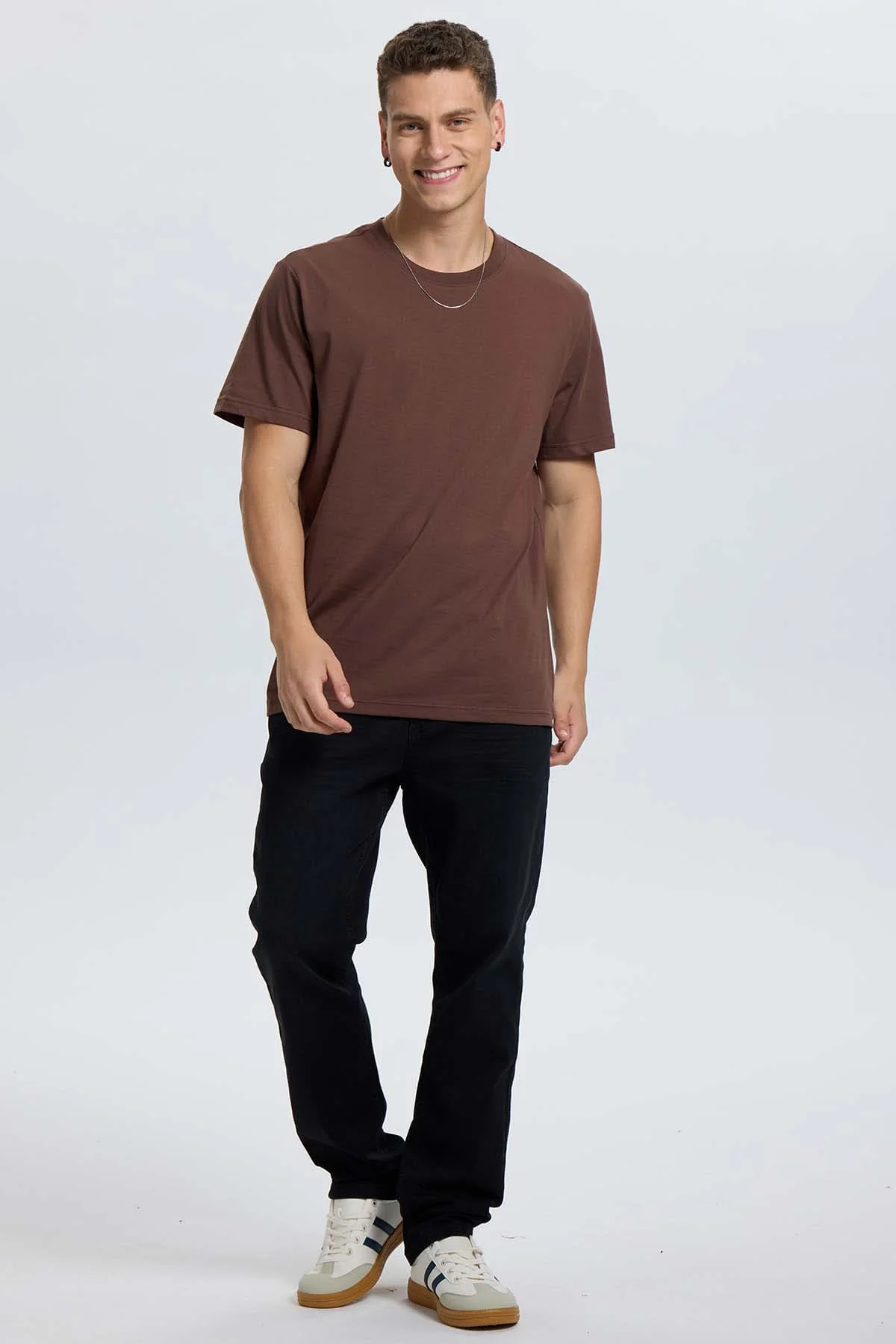 Polera Hombre Regular Fit Básica Chocolate - Image 4