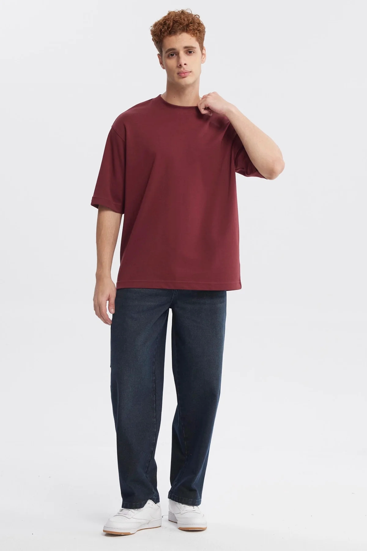 Polera Hombre Loose Fit Burdeo - Image 4
