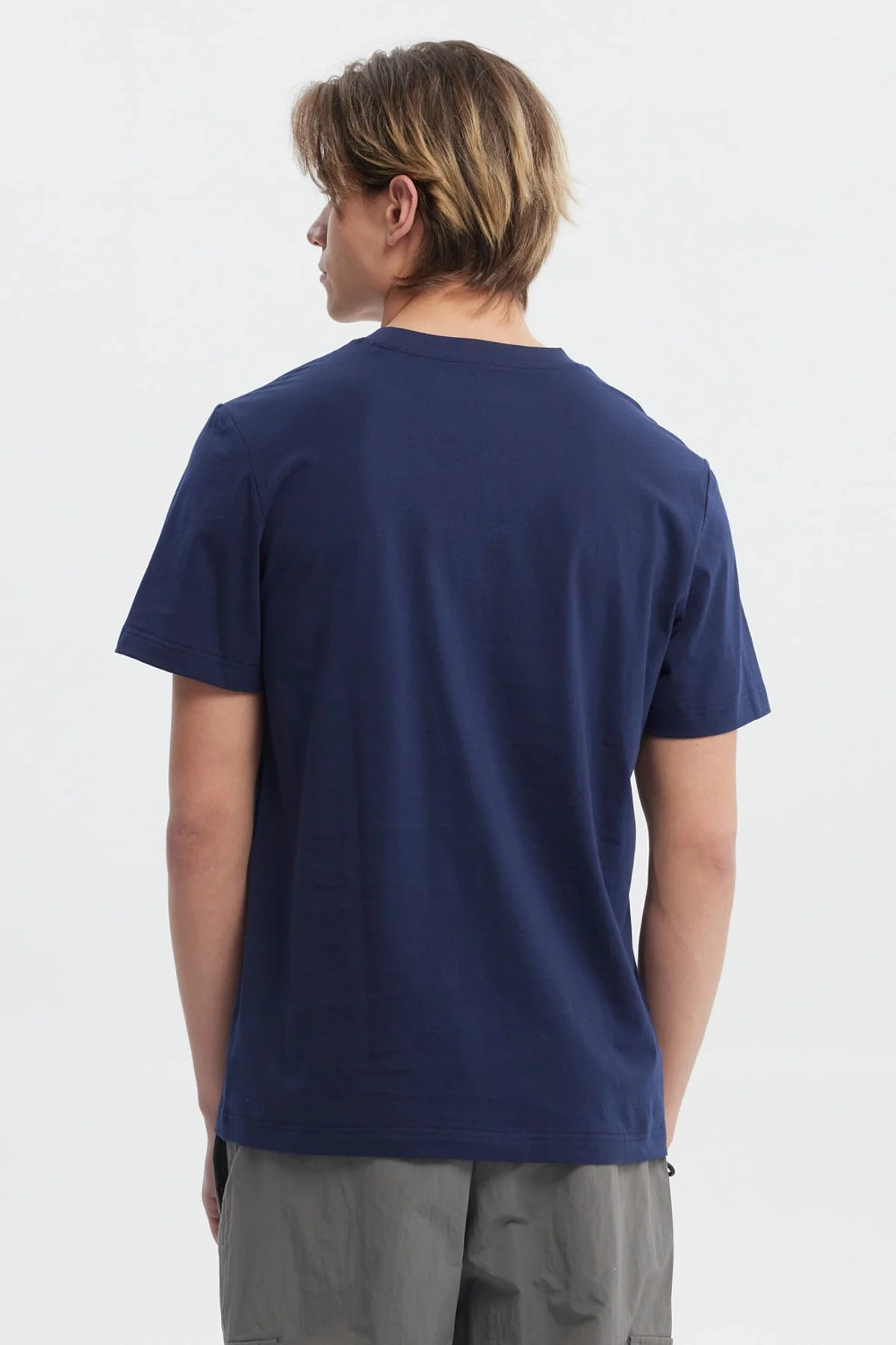 Polera Hombre One Piece Azul Marino - Image 3